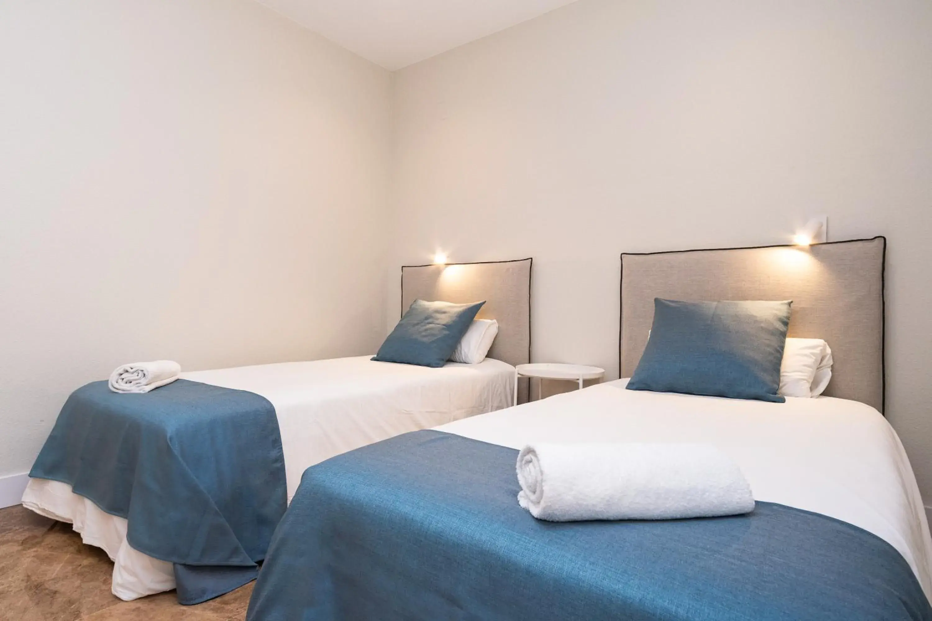 Standard Twin Room - single occupancy in VTZ The Orus Factory Hotel - Parking Muy Económico Standard Twin Room - single occupancy in VTZ The Orus Factory Hotel - Parking Muy Económico