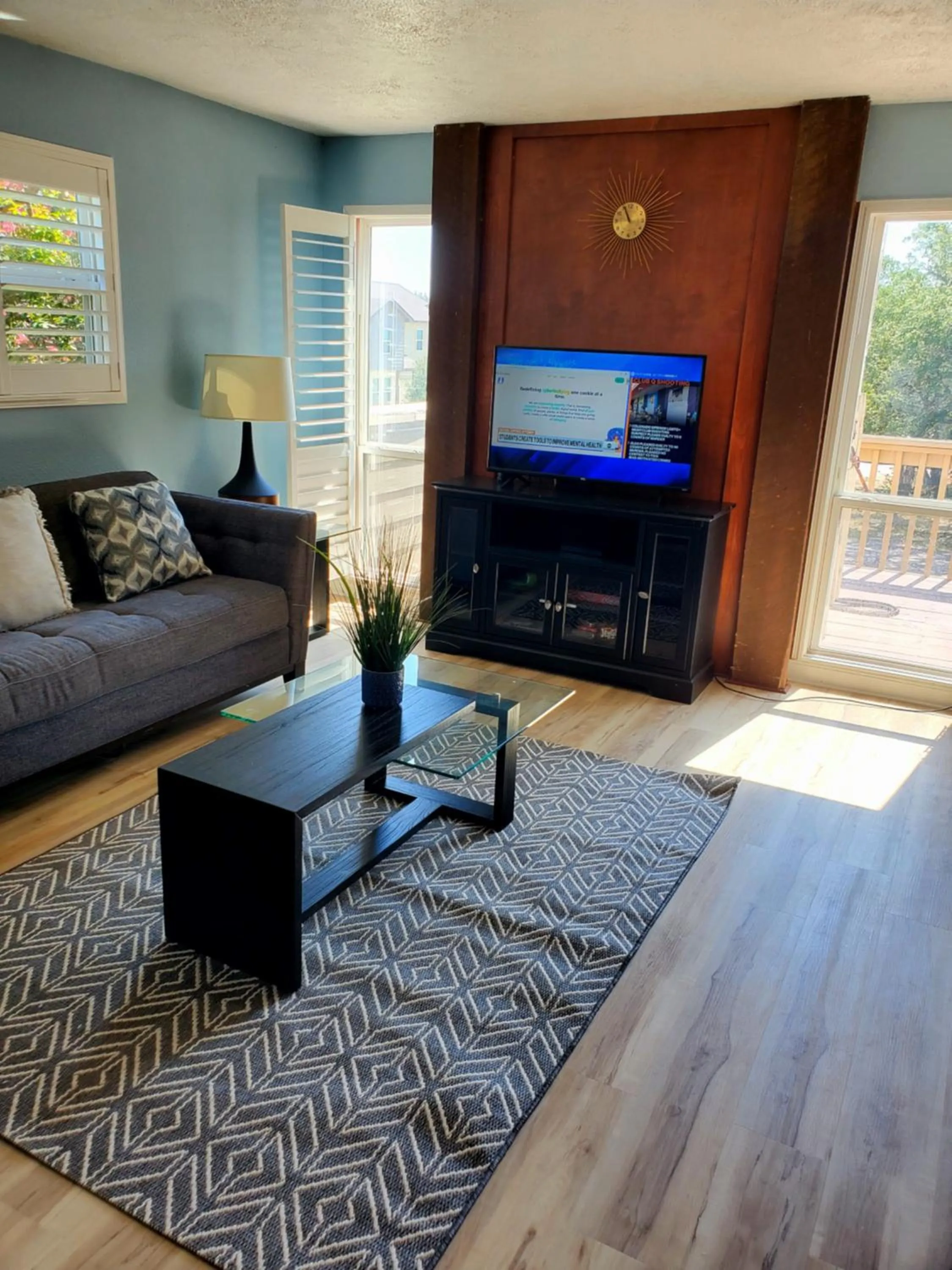 Living room in Cozy 3br/2bath vacation house at Lake Travis