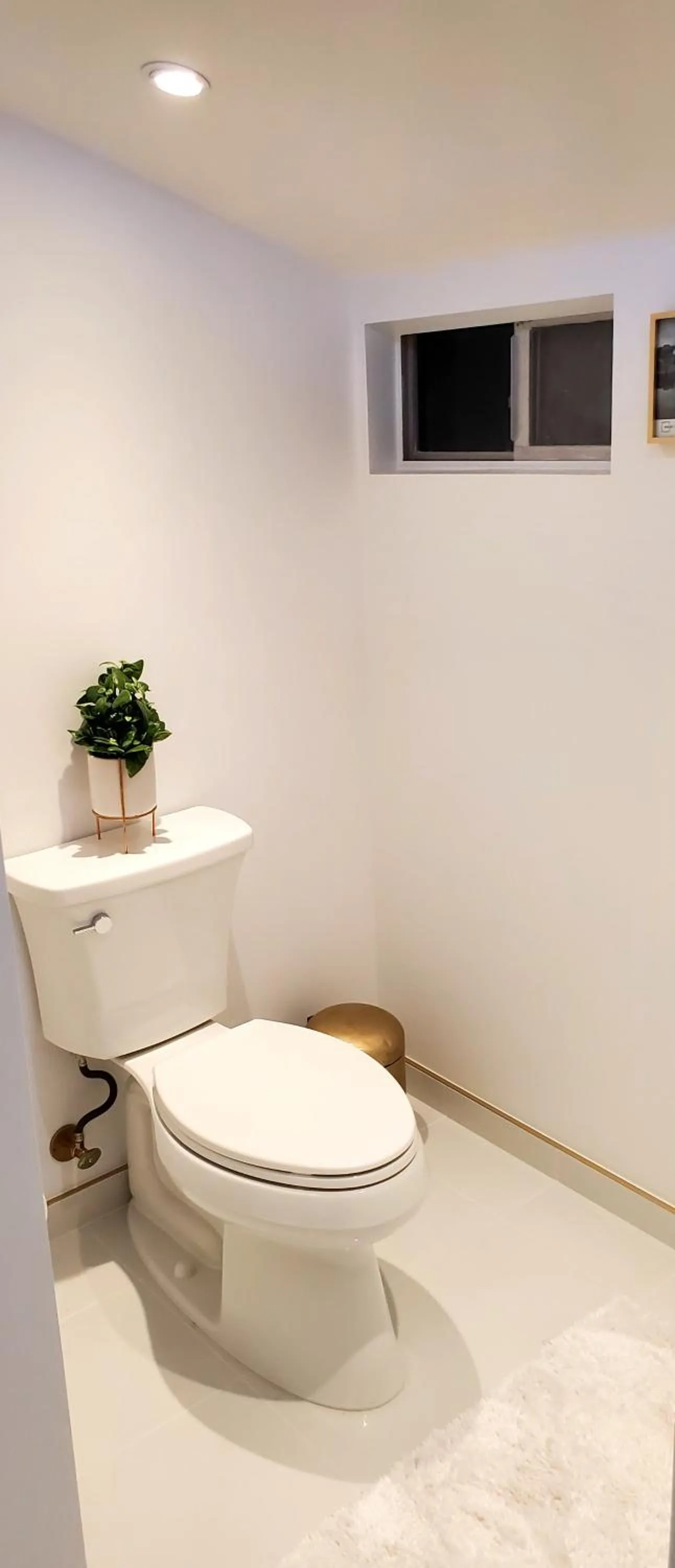 Toilet in Cozy 3br/2bath vacation house at Lake Travis