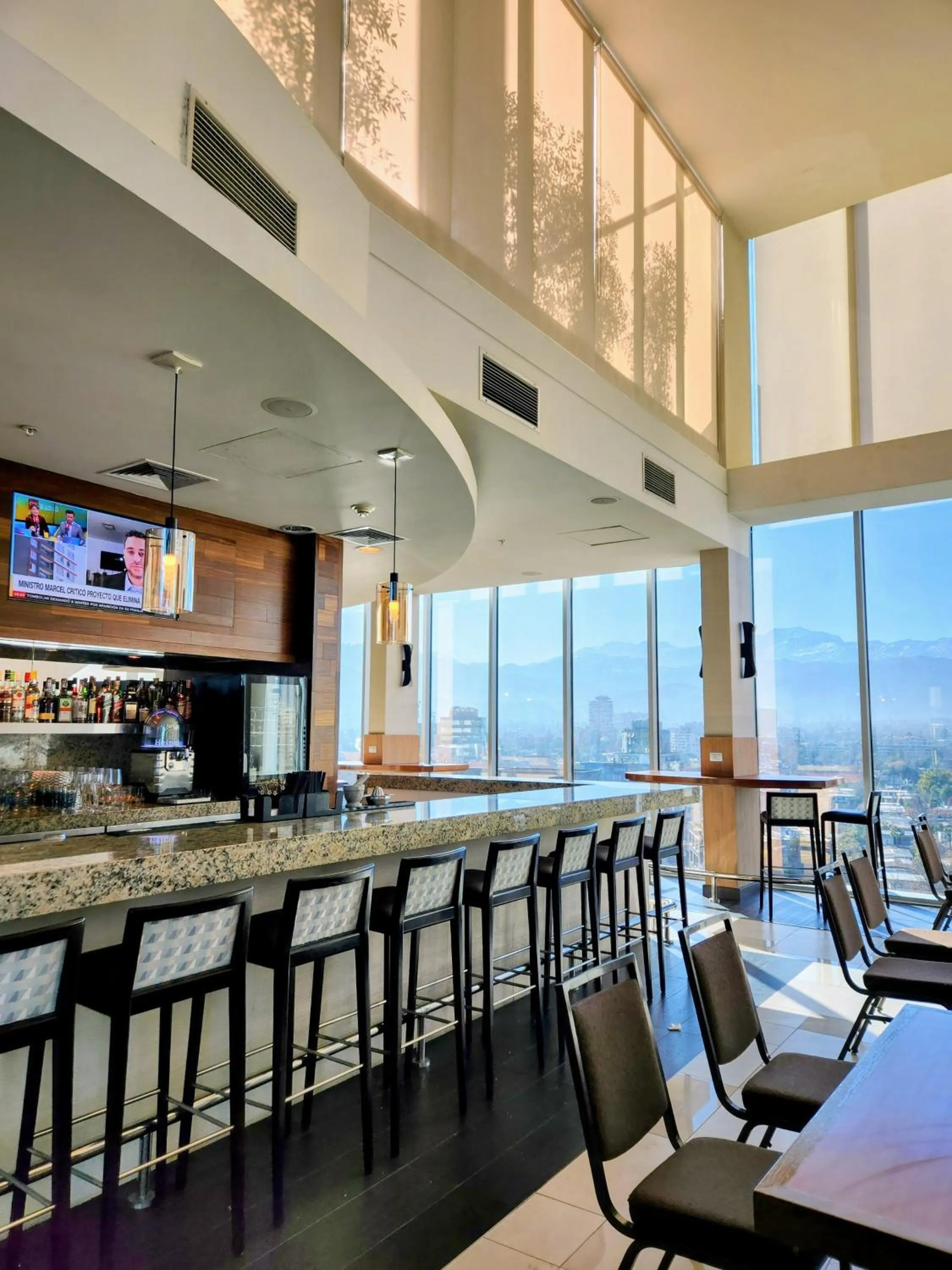 Dining area in Hyatt Place Santiago/Vitacura