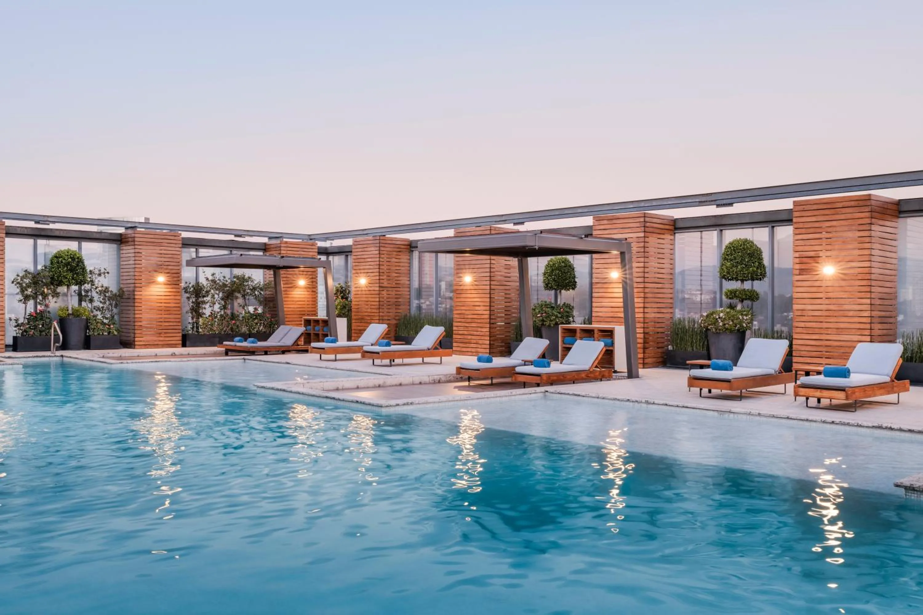 Swimming pool in Hilton Mexico City Santa Fe