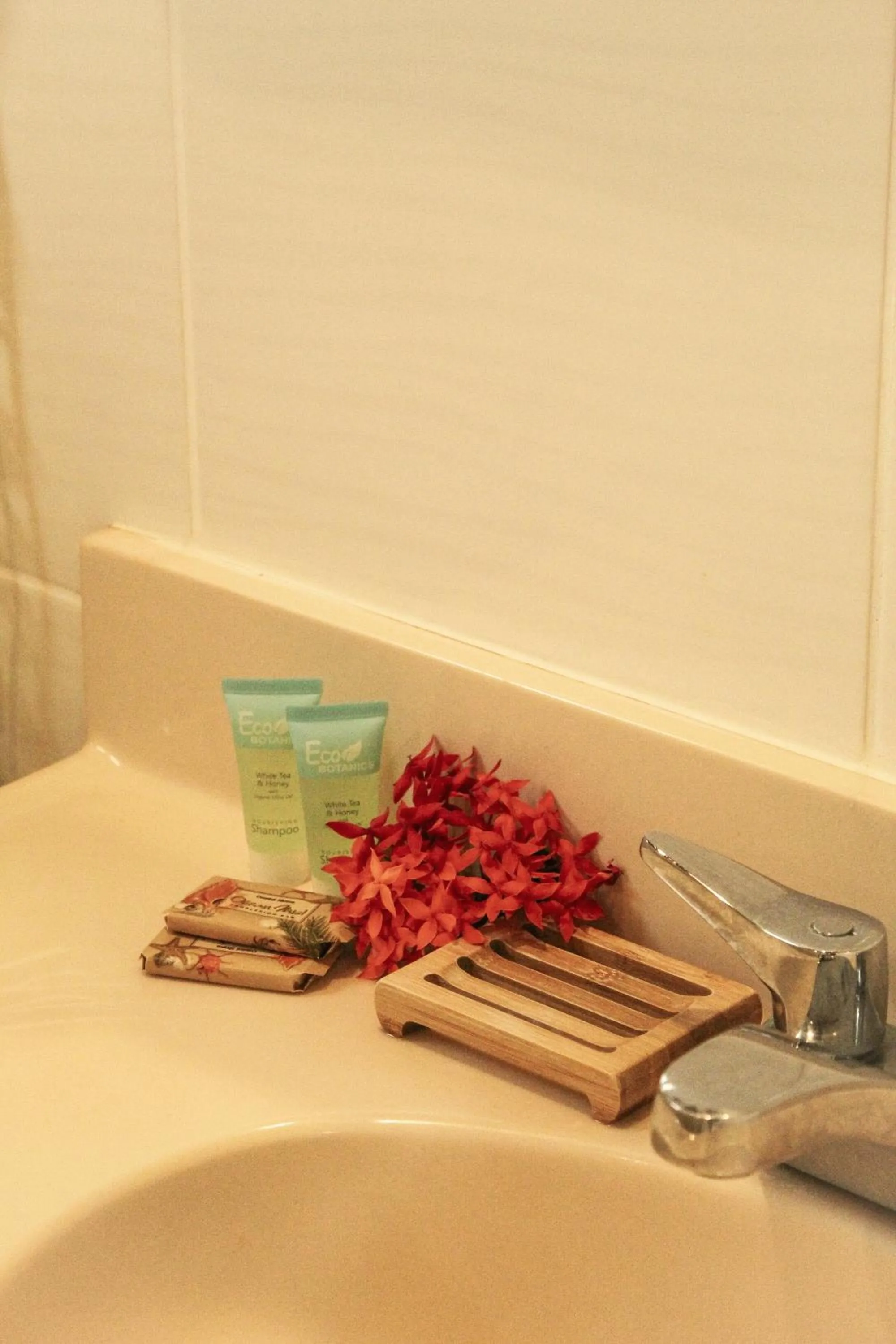 Bathroom in Tropical Paradise