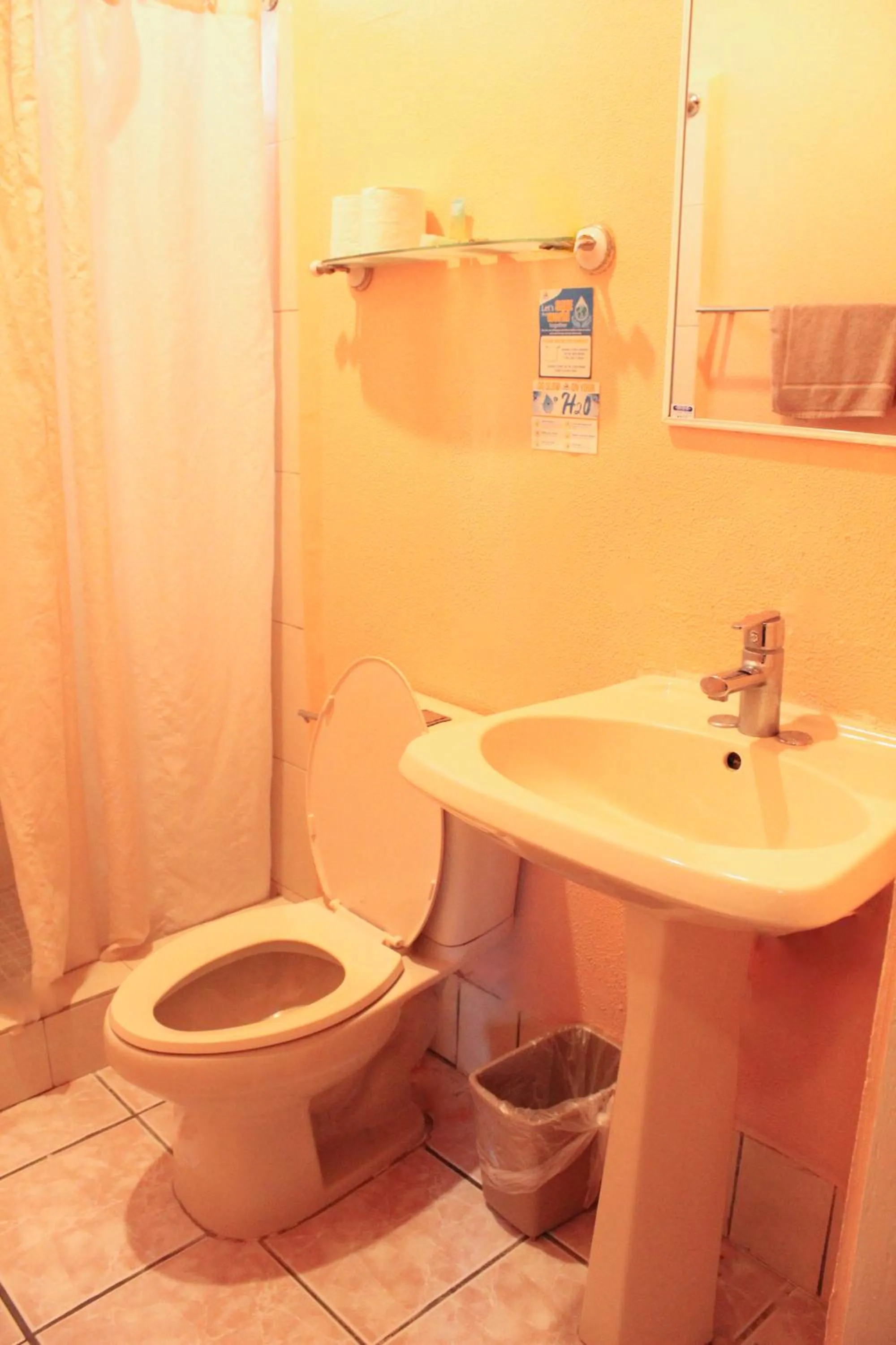 Bathroom in Tropical Paradise