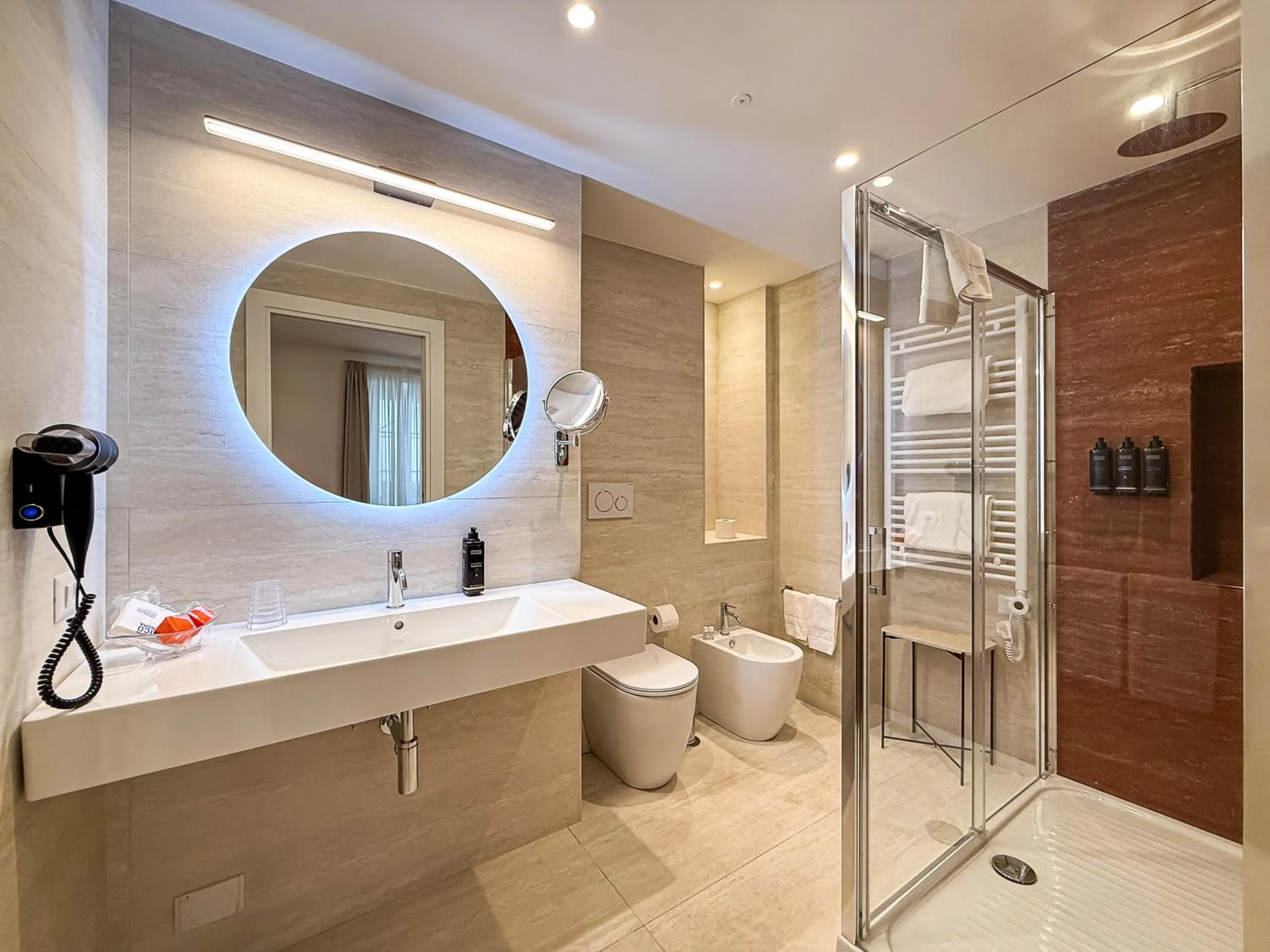 Shower in Albergo Abruzzi