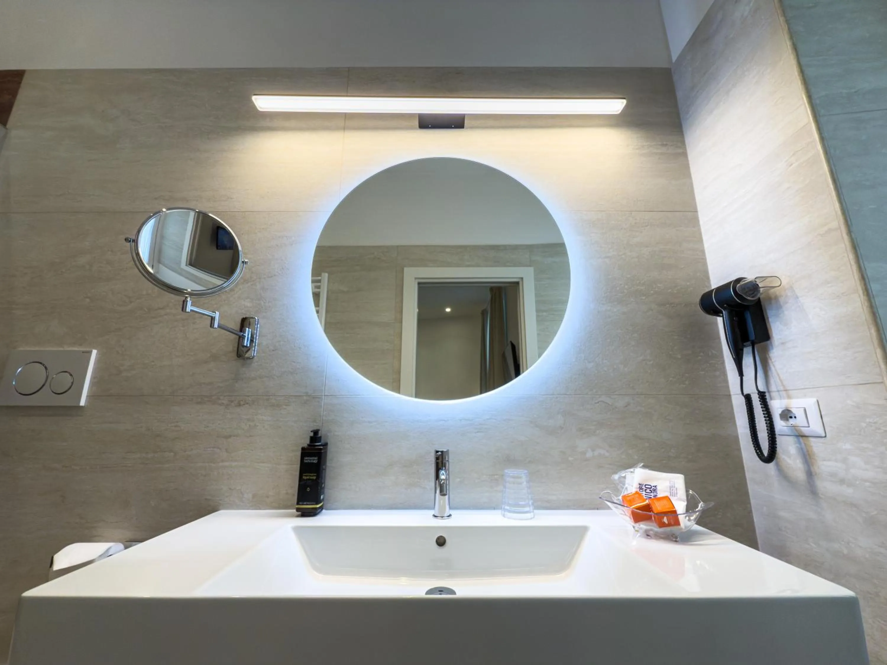 Bathroom in Albergo Abruzzi