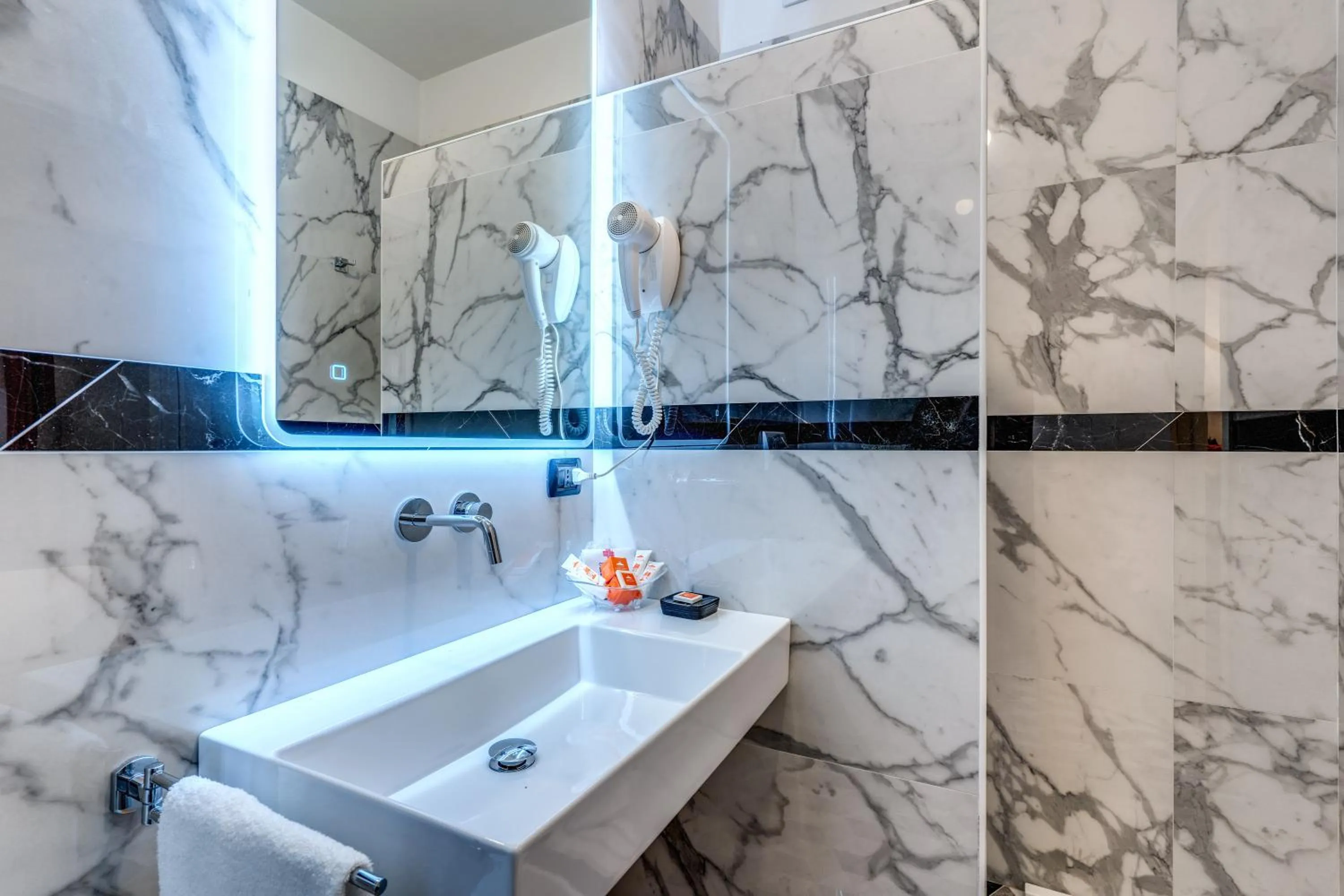 Shower in Albergo Abruzzi