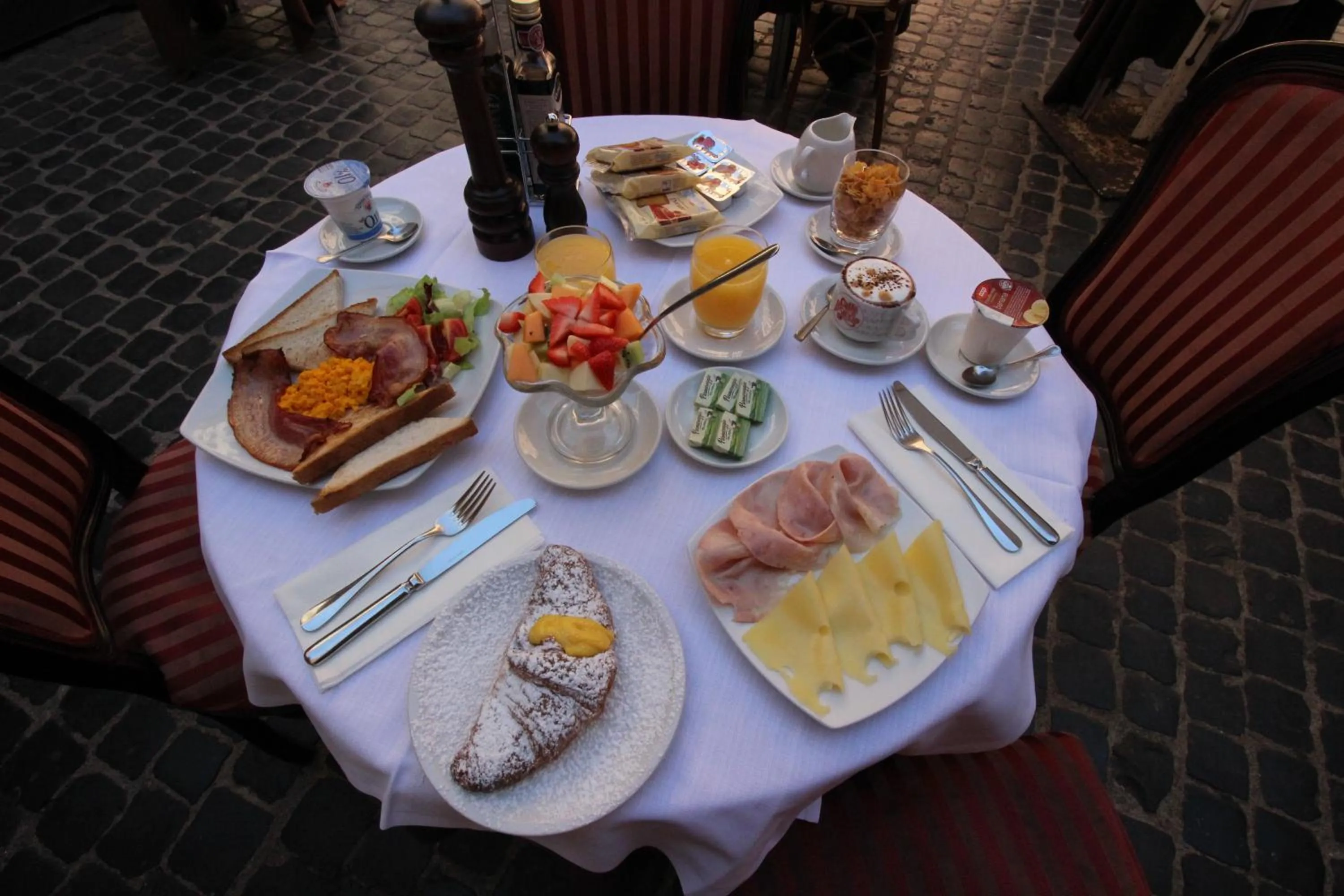 Continental breakfast in Albergo Abruzzi