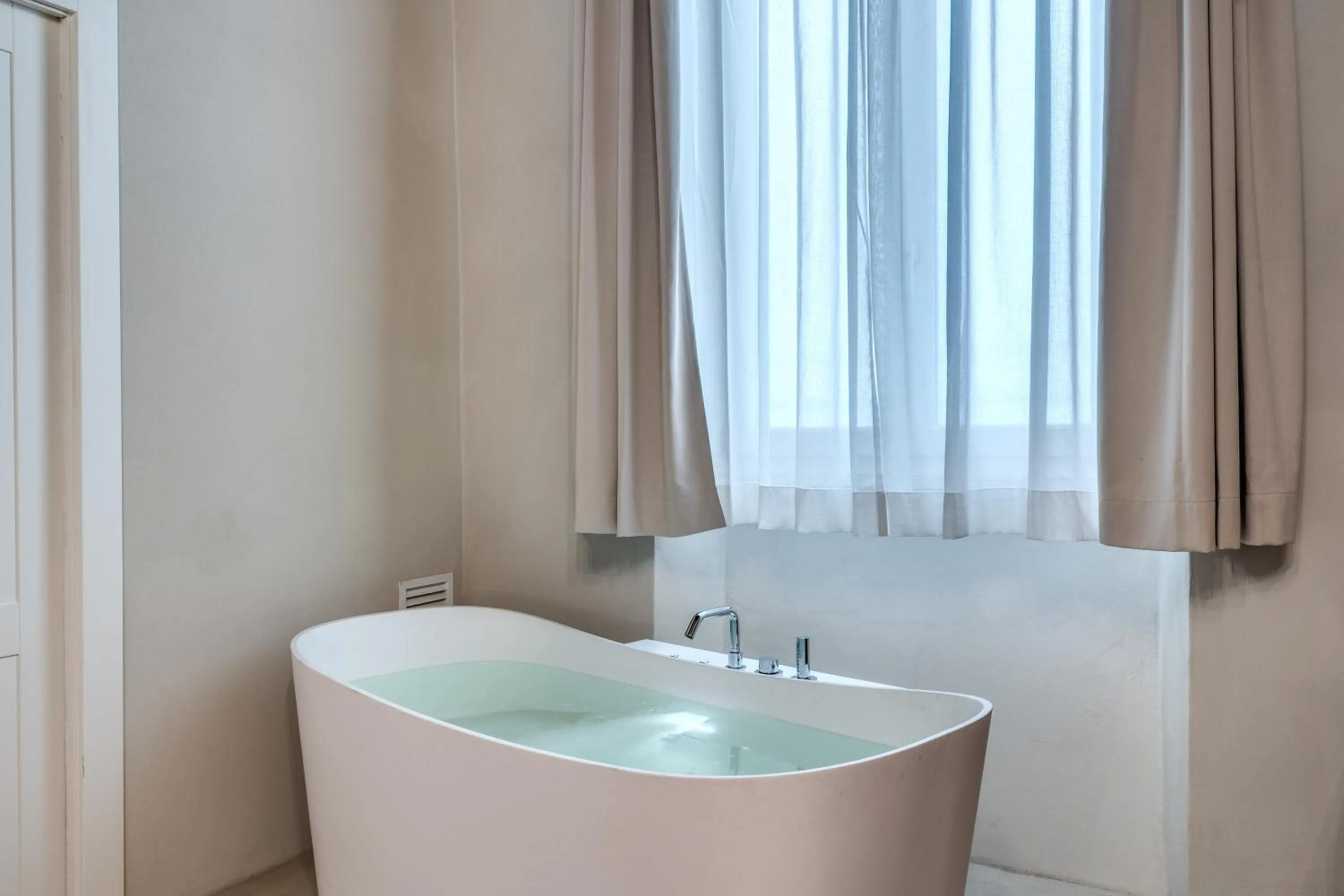 Hot Tub in Albergo Abruzzi