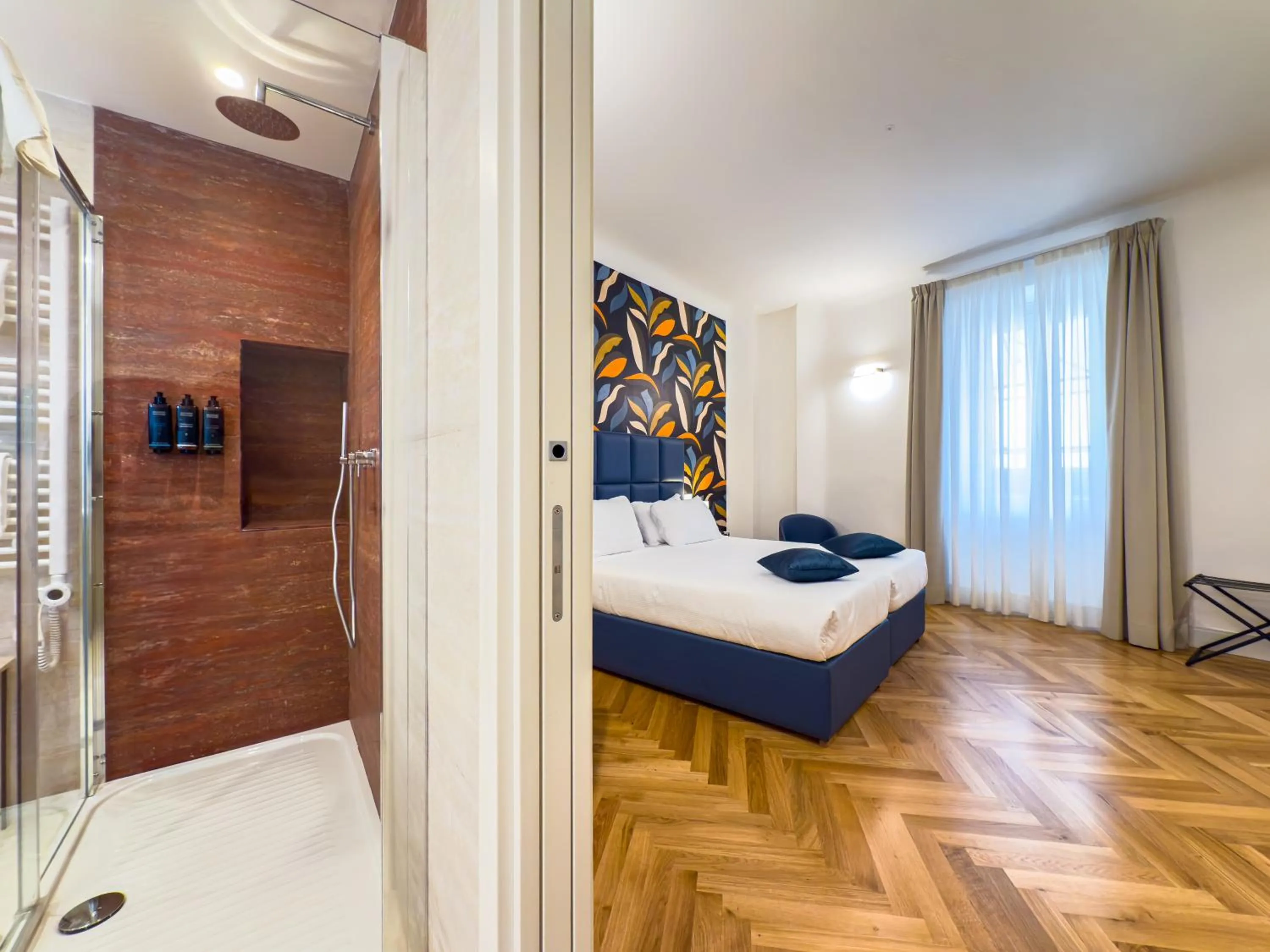 Shower, Bed in Albergo Abruzzi