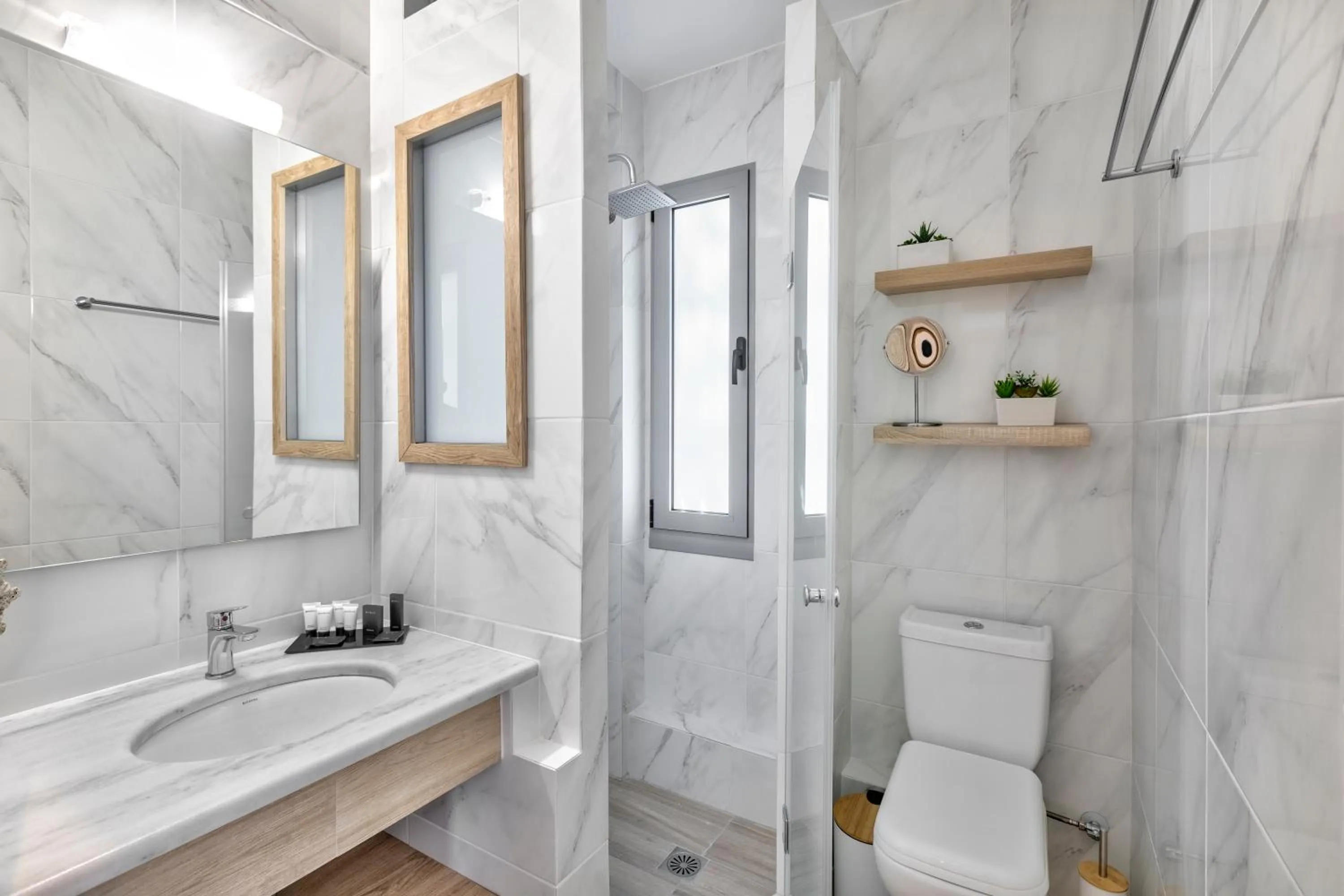 Bathroom in Acropolis City Life BH