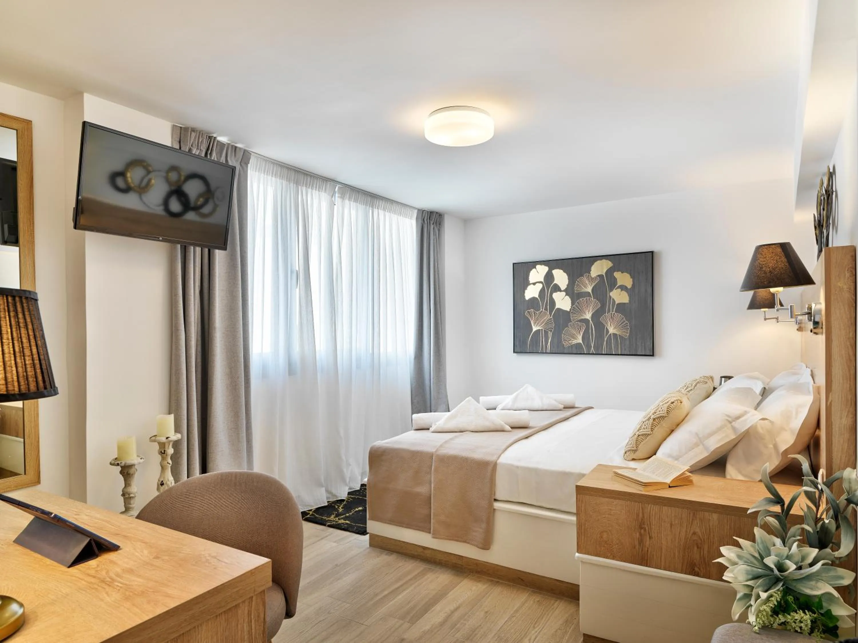 Photo of the whole room, Bed in Acropolis City Life BH