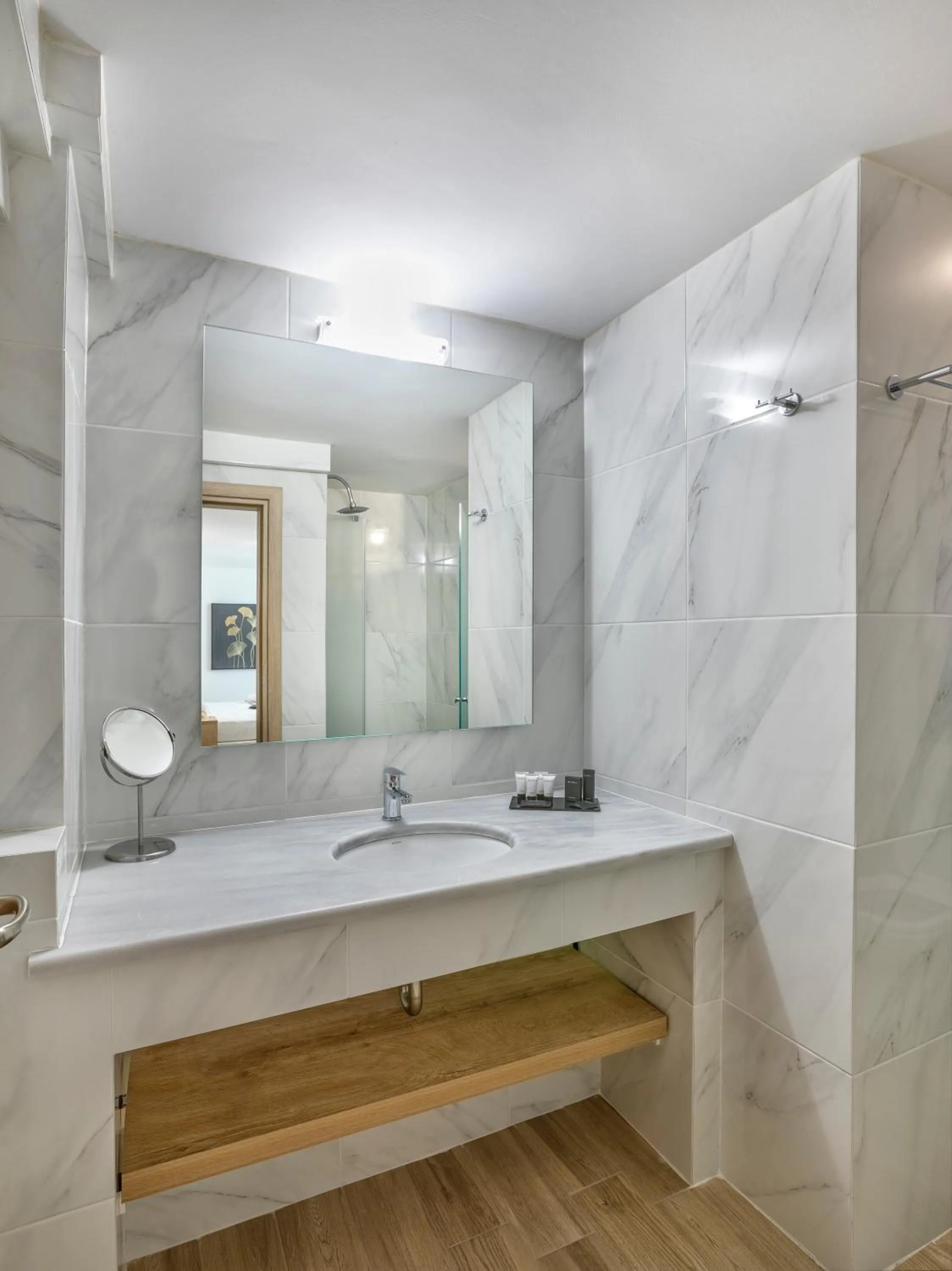 Bathroom in Acropolis City Life BH