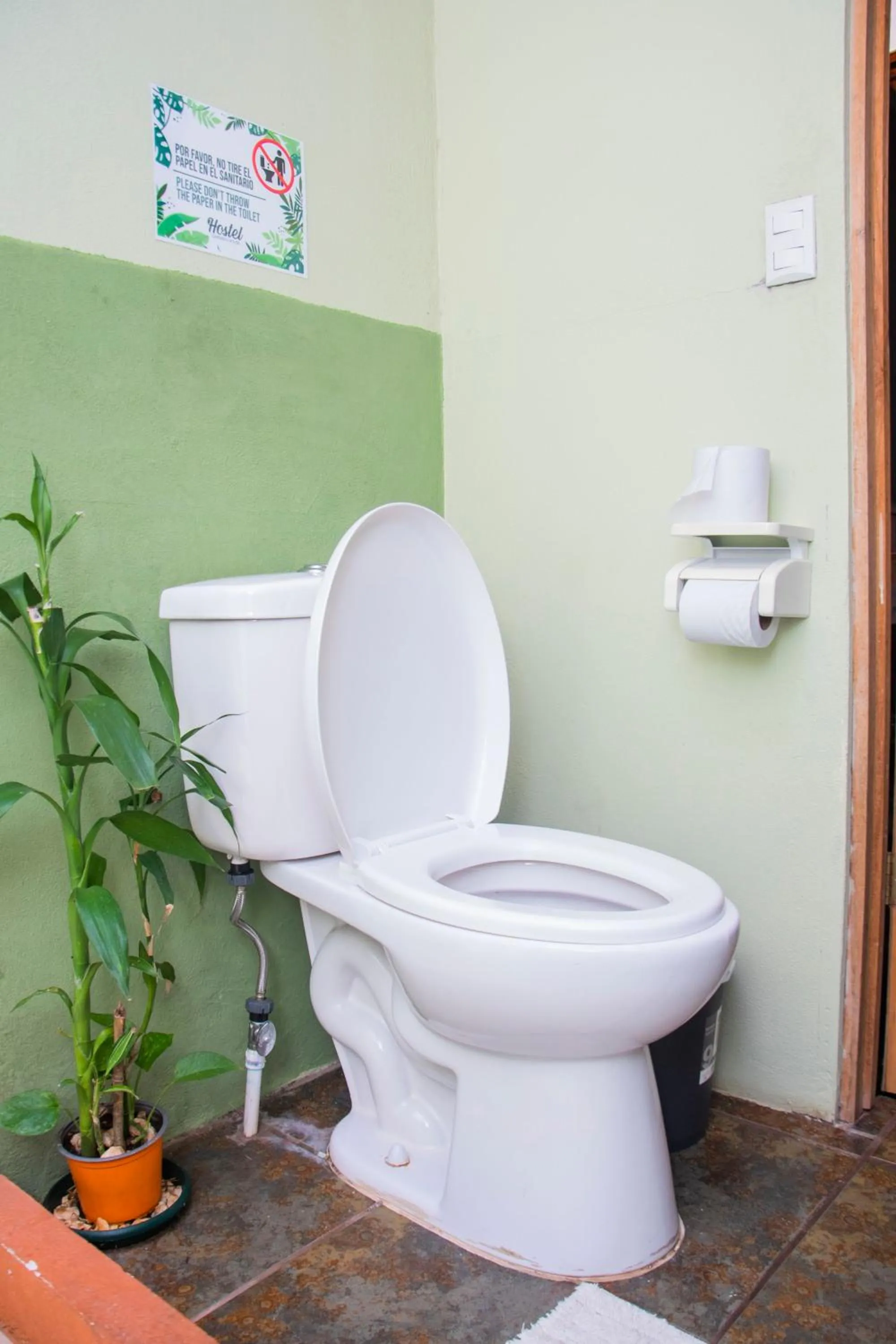 Bathroom in Gardens House, Airport Juan Santamaría, Alajuela, San José