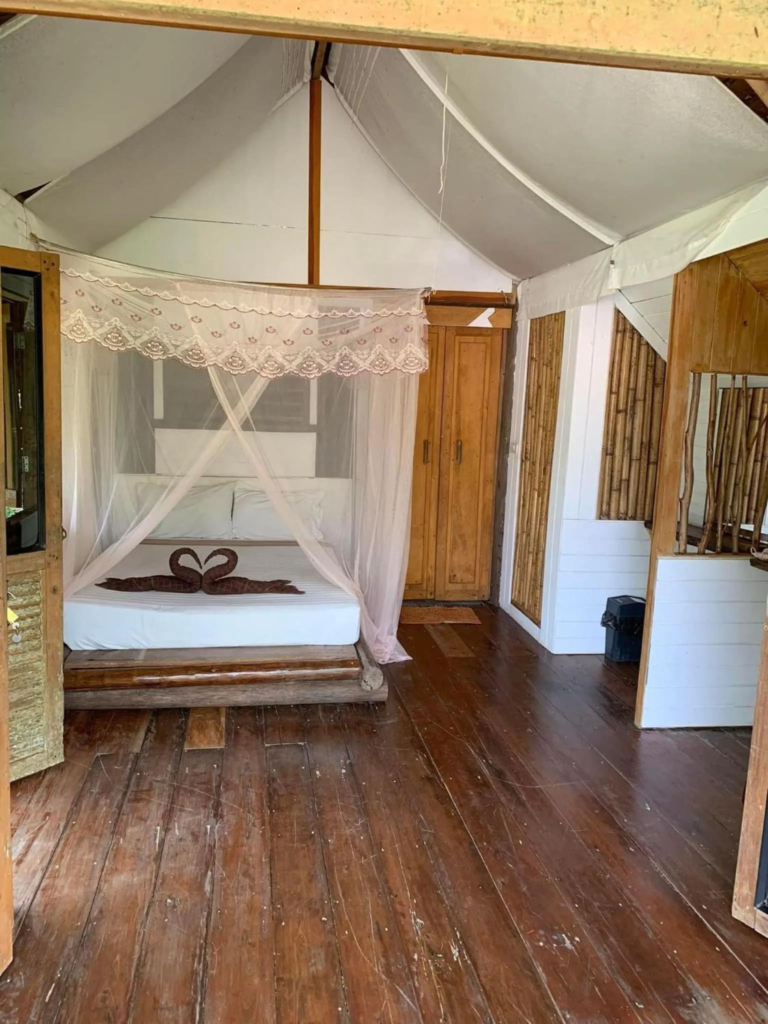 Bed in Koh Mook Mountain view