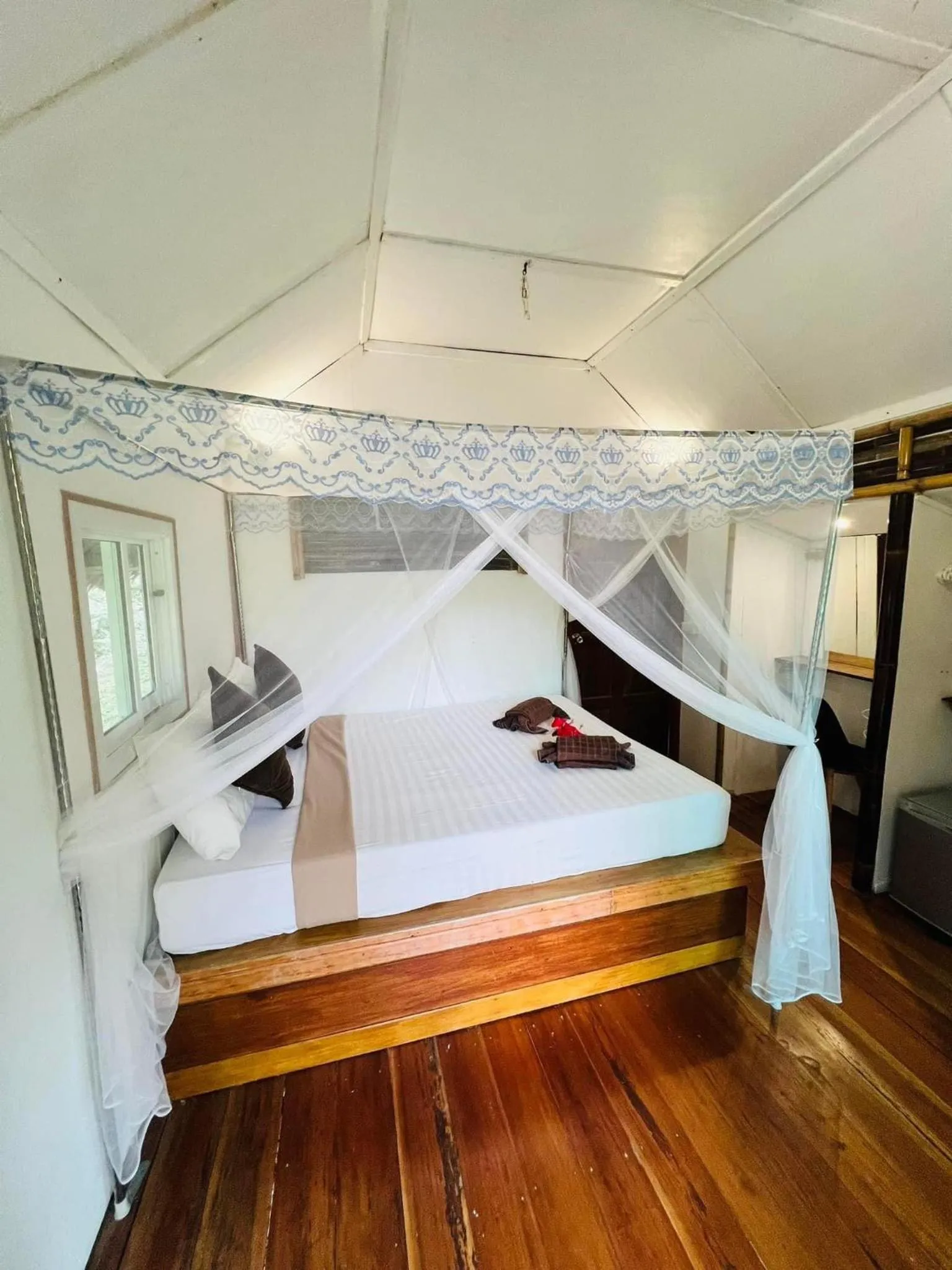 Bed in Koh Mook Mountain view