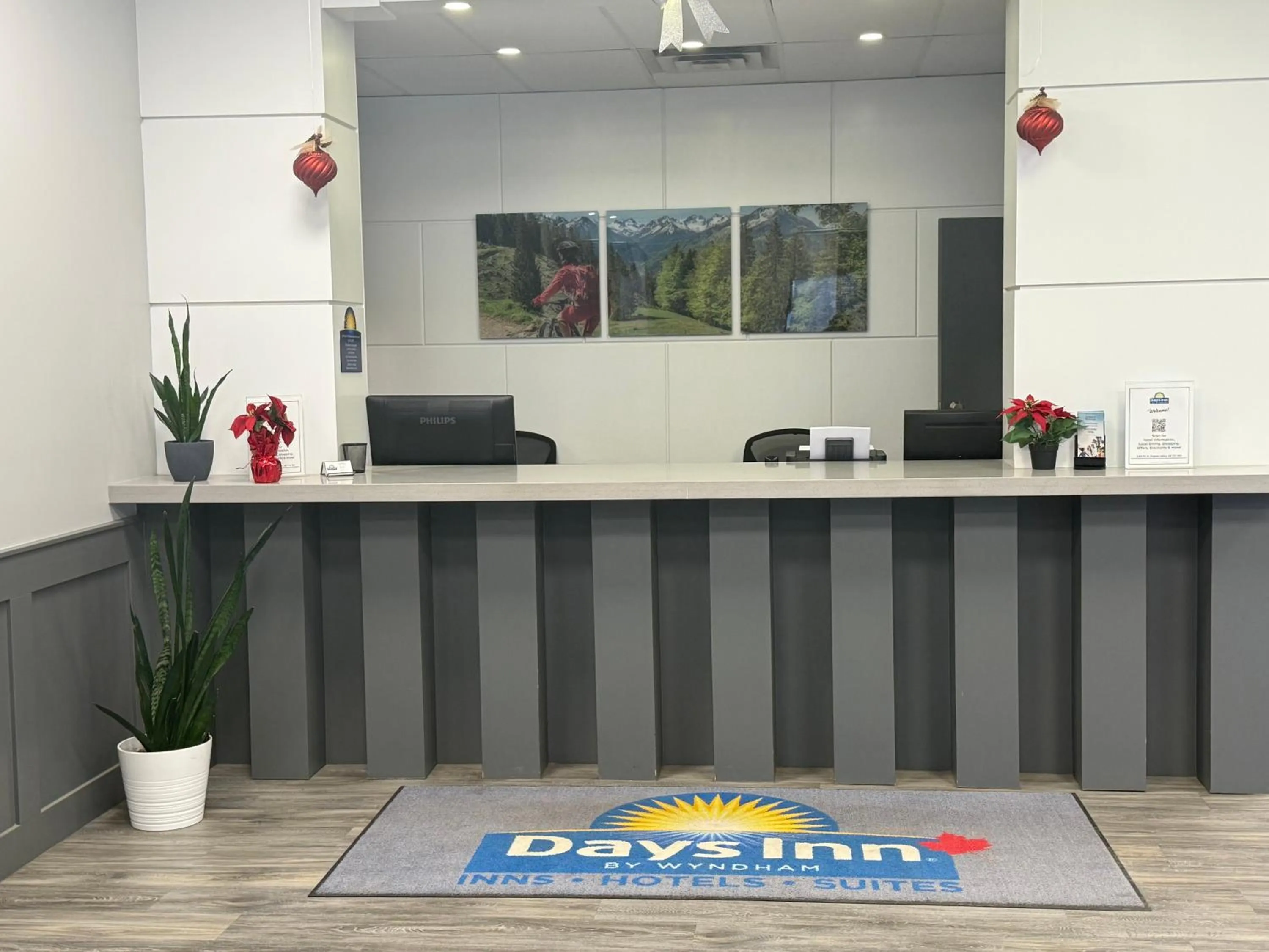 Lobby or reception in Days Inn by Wyndham Drayton Valley