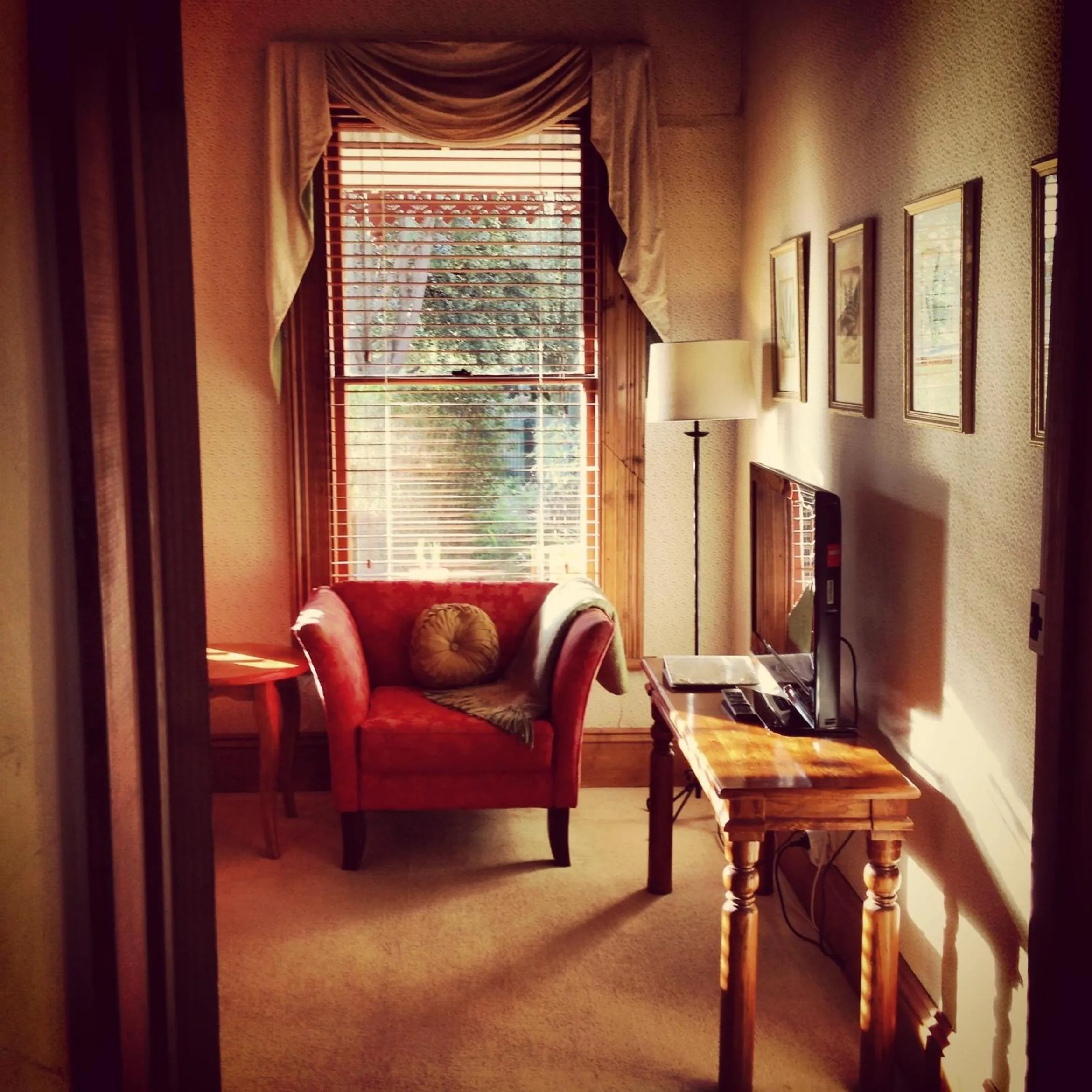 Living room in Merrijig Inn