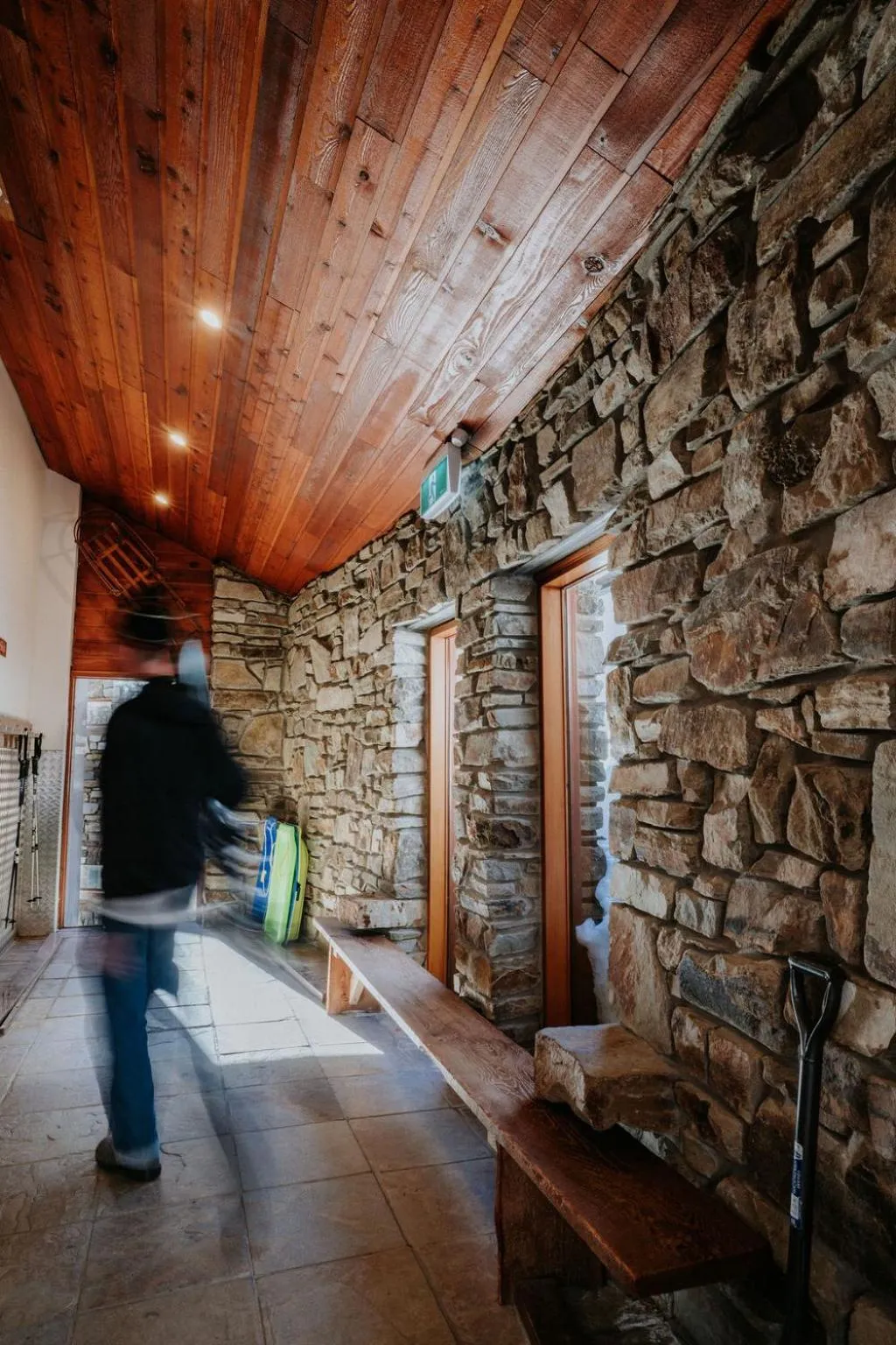 Facade/entrance in Alpine Woodsmoke Apartments
