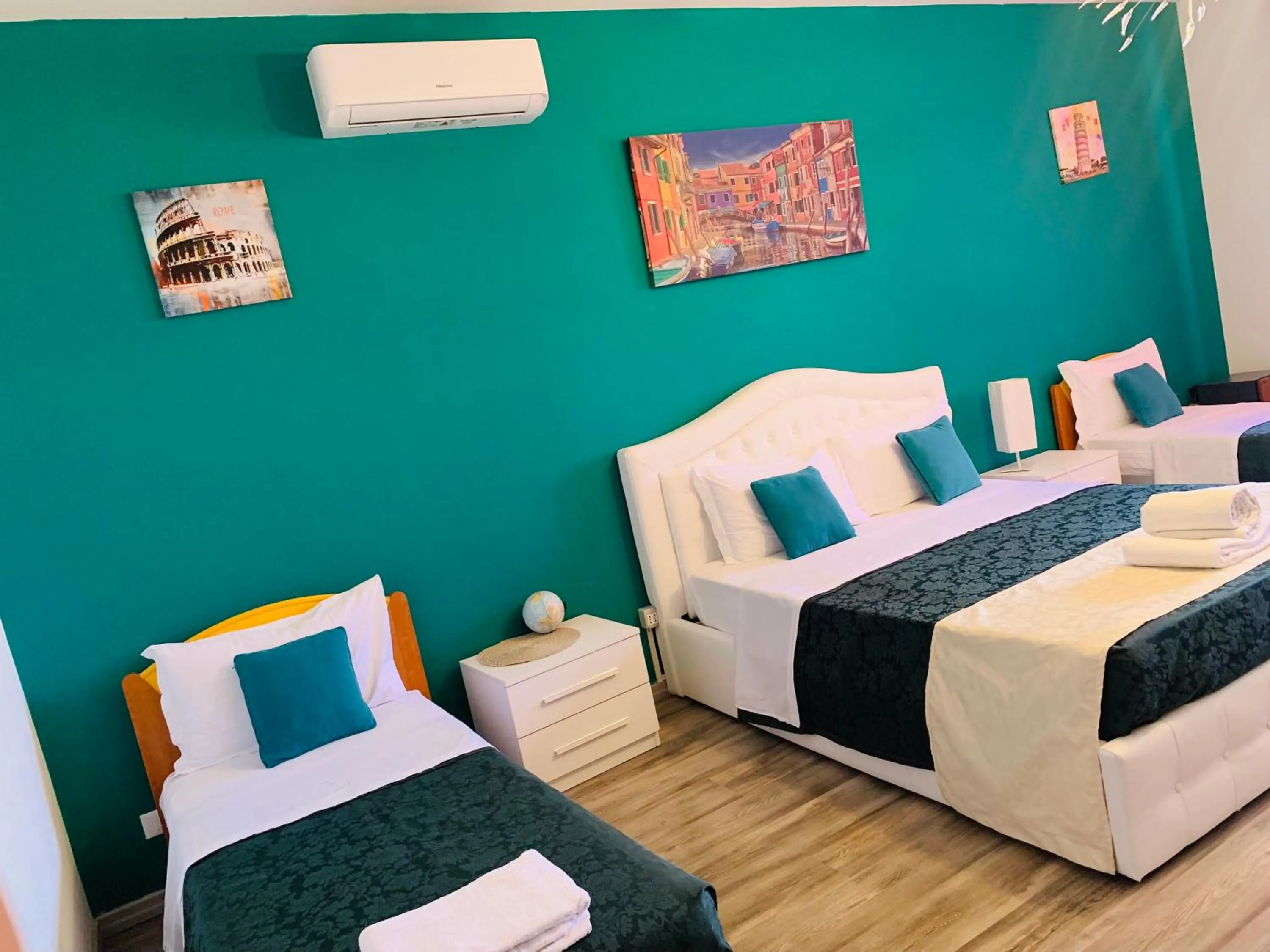 Bed in Venice Day Apartment