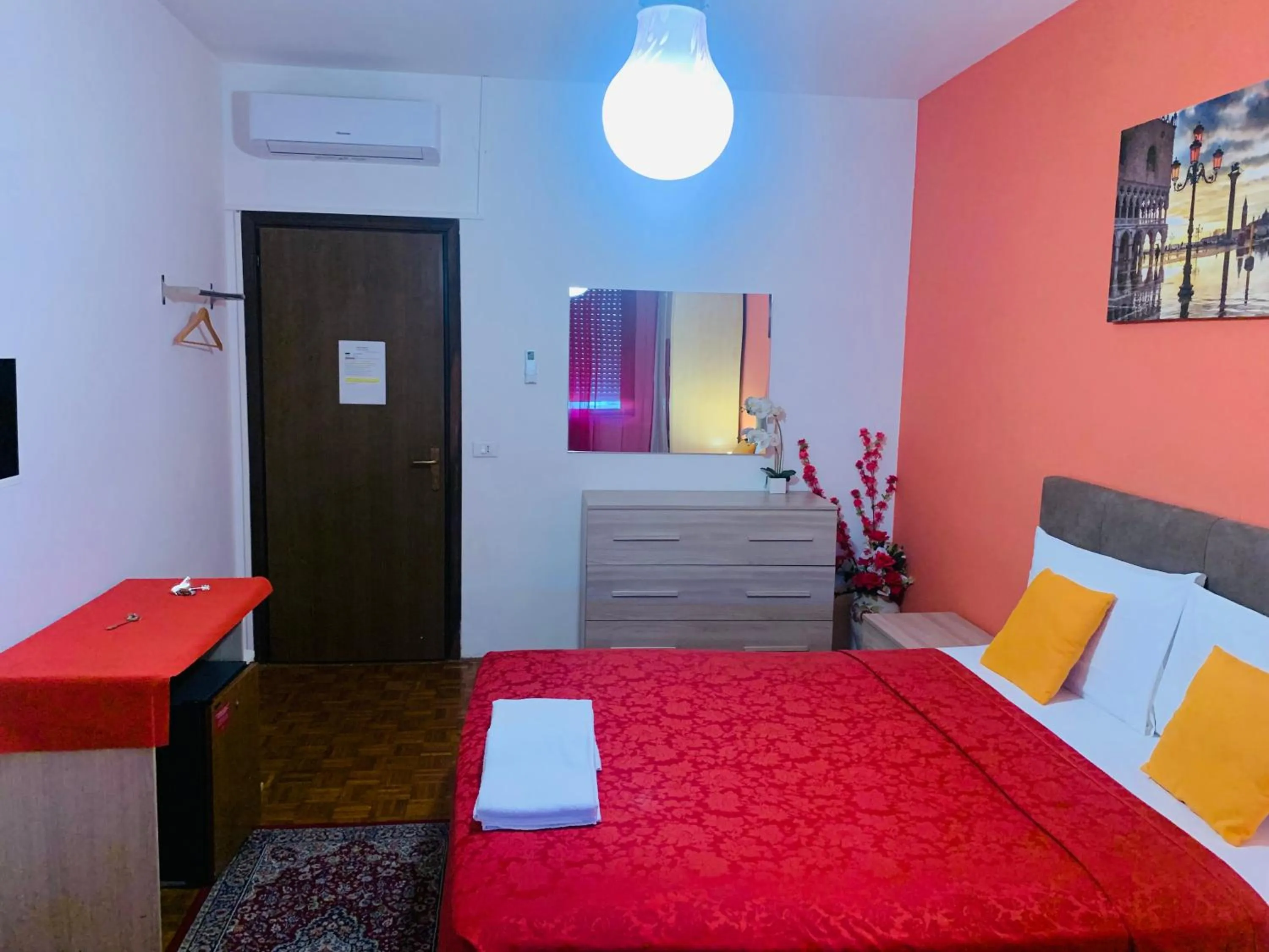 Bed in Venice Day Apartment