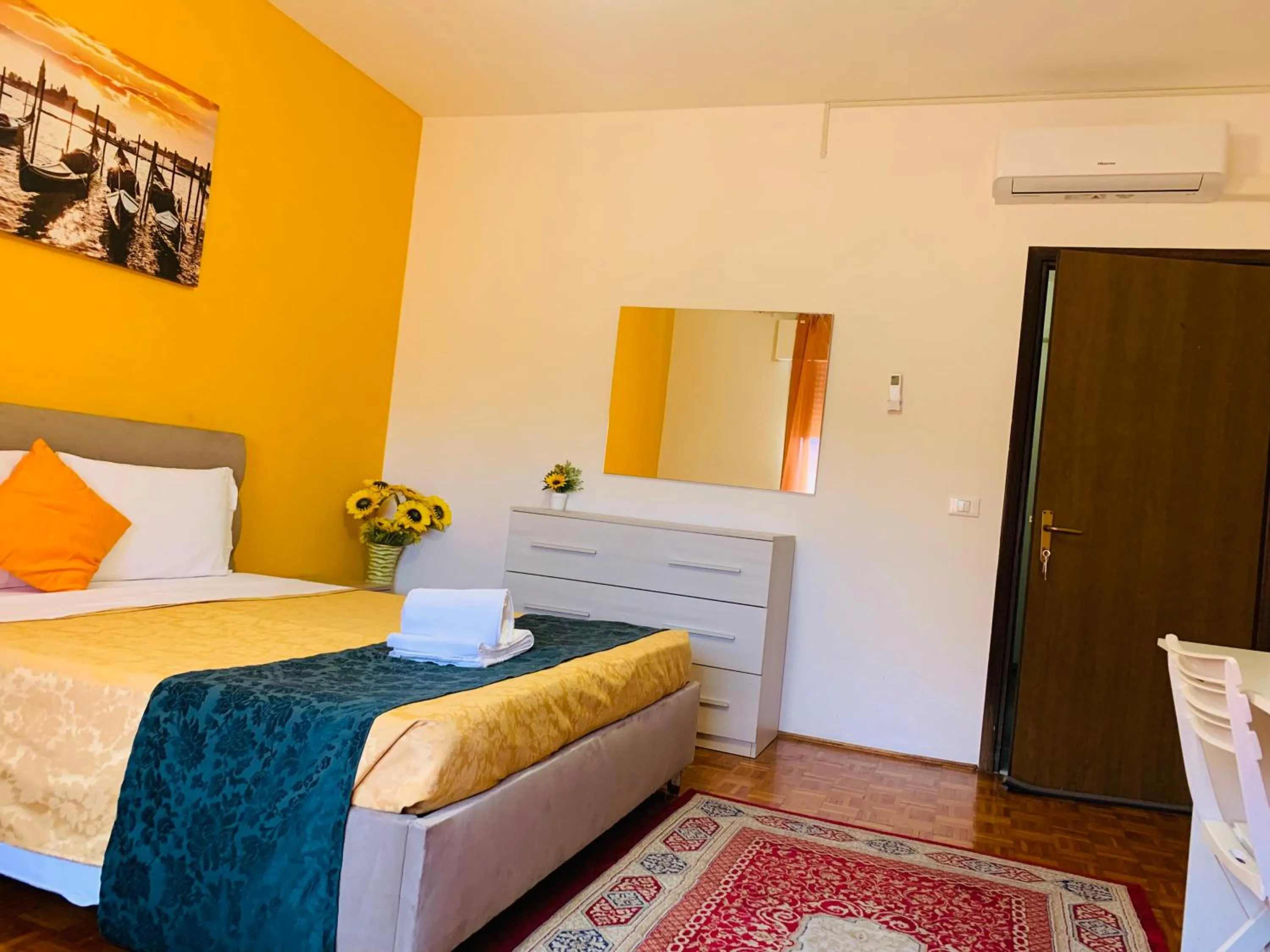 Bed in Venice Day Apartment