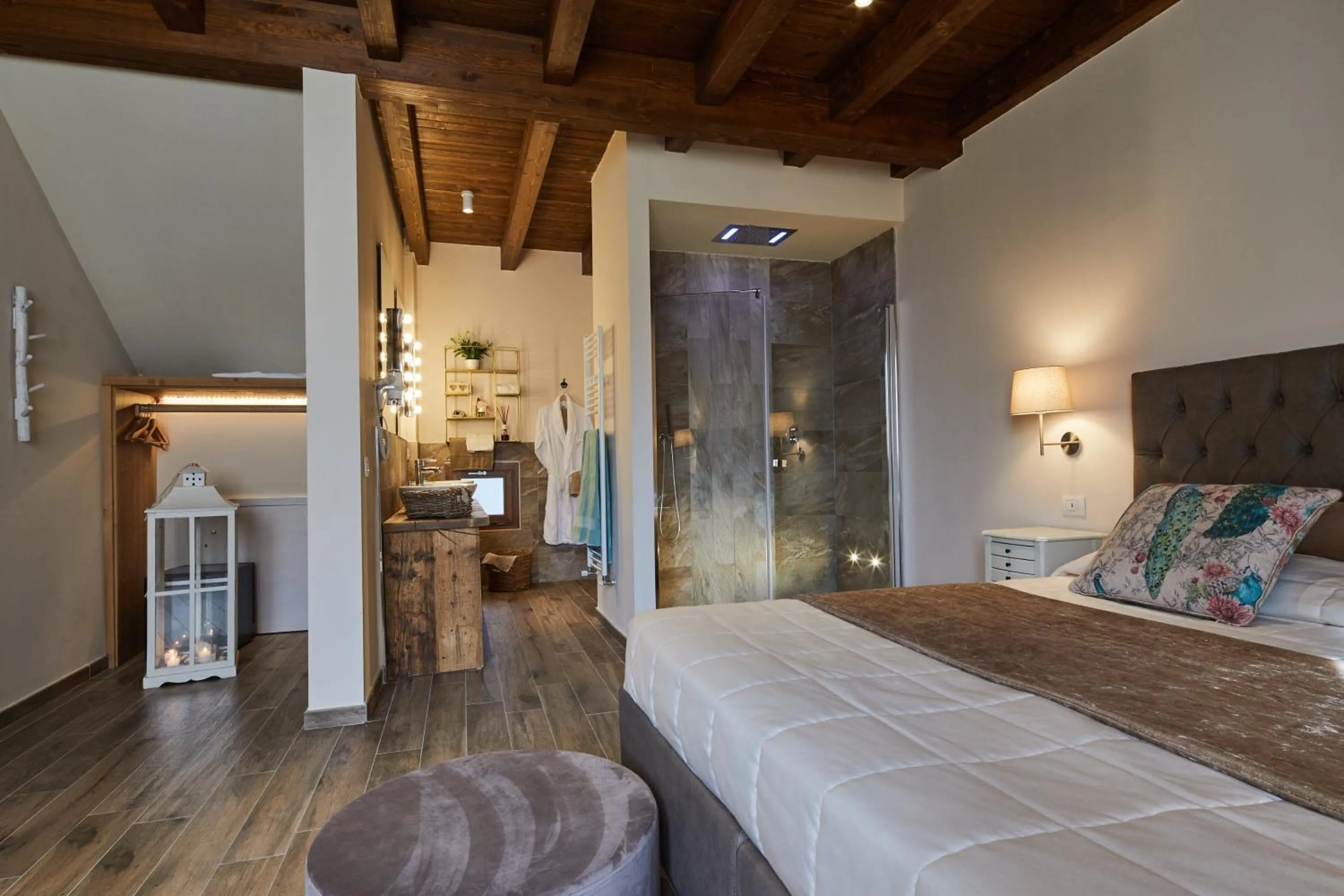 Bed in Il Castelluccio Country Resort Restaurant & SPA