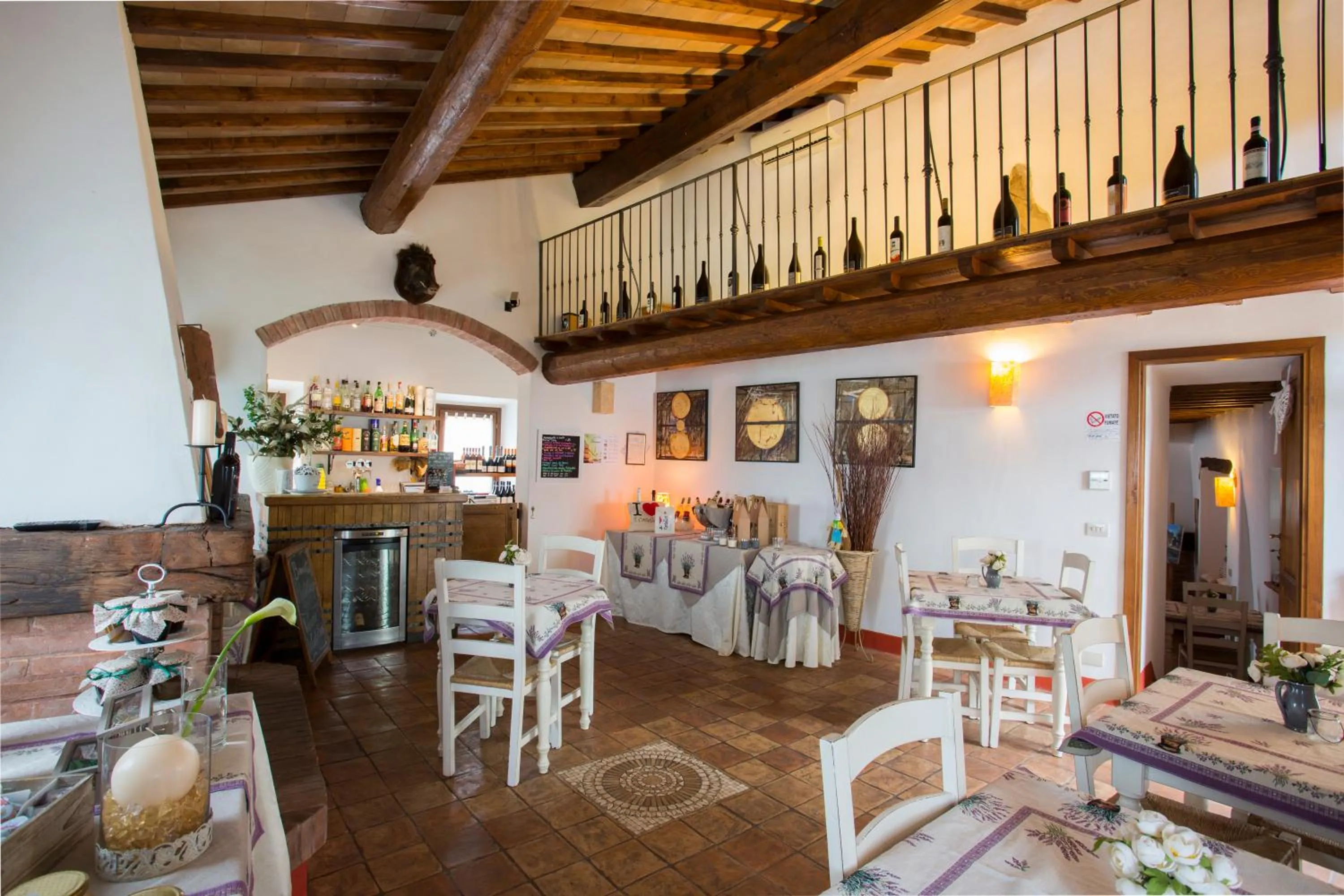 Lounge or bar in Il Castelluccio Country Resort Restaurant & SPA