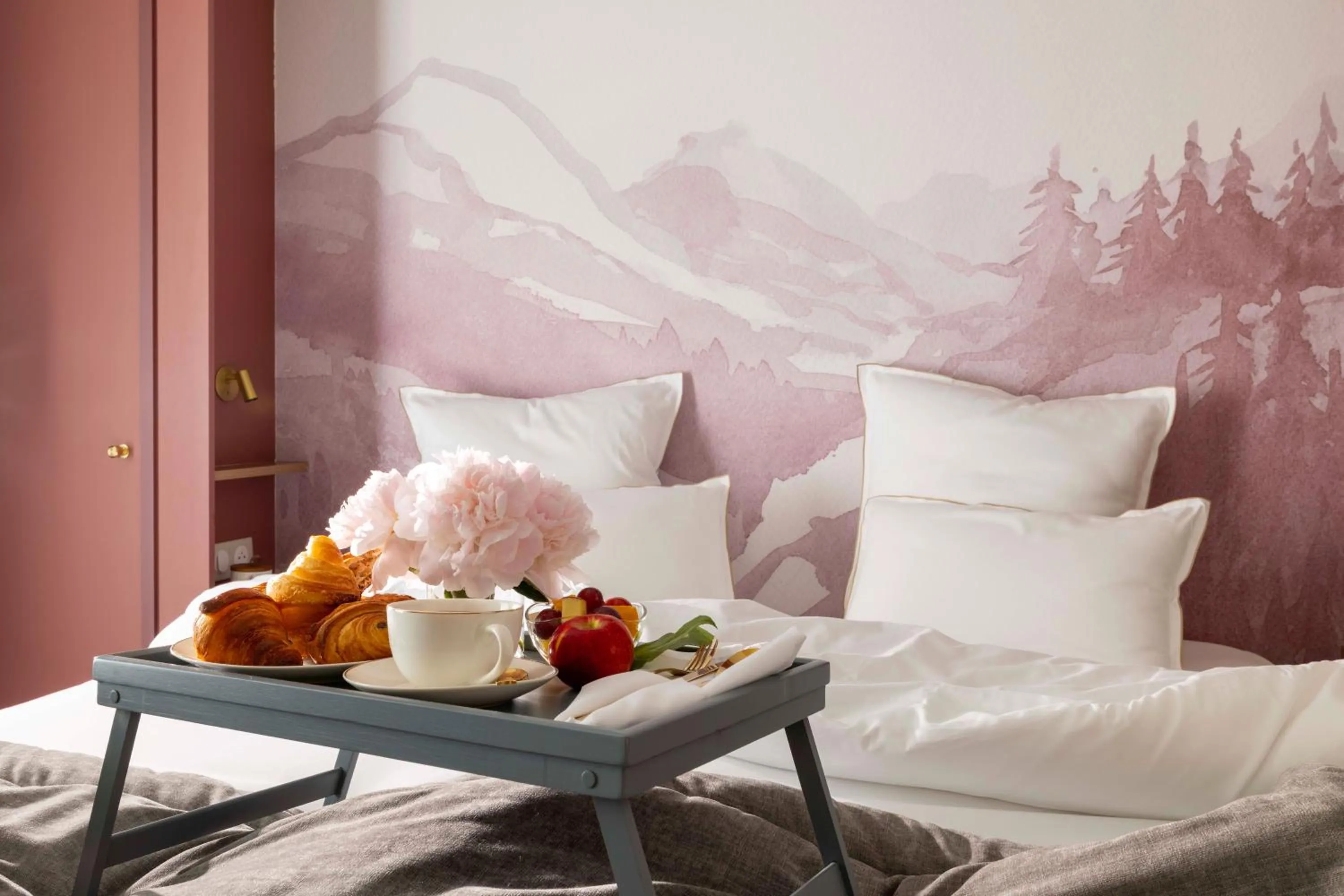 Bed in Hôtel Le Cardinal