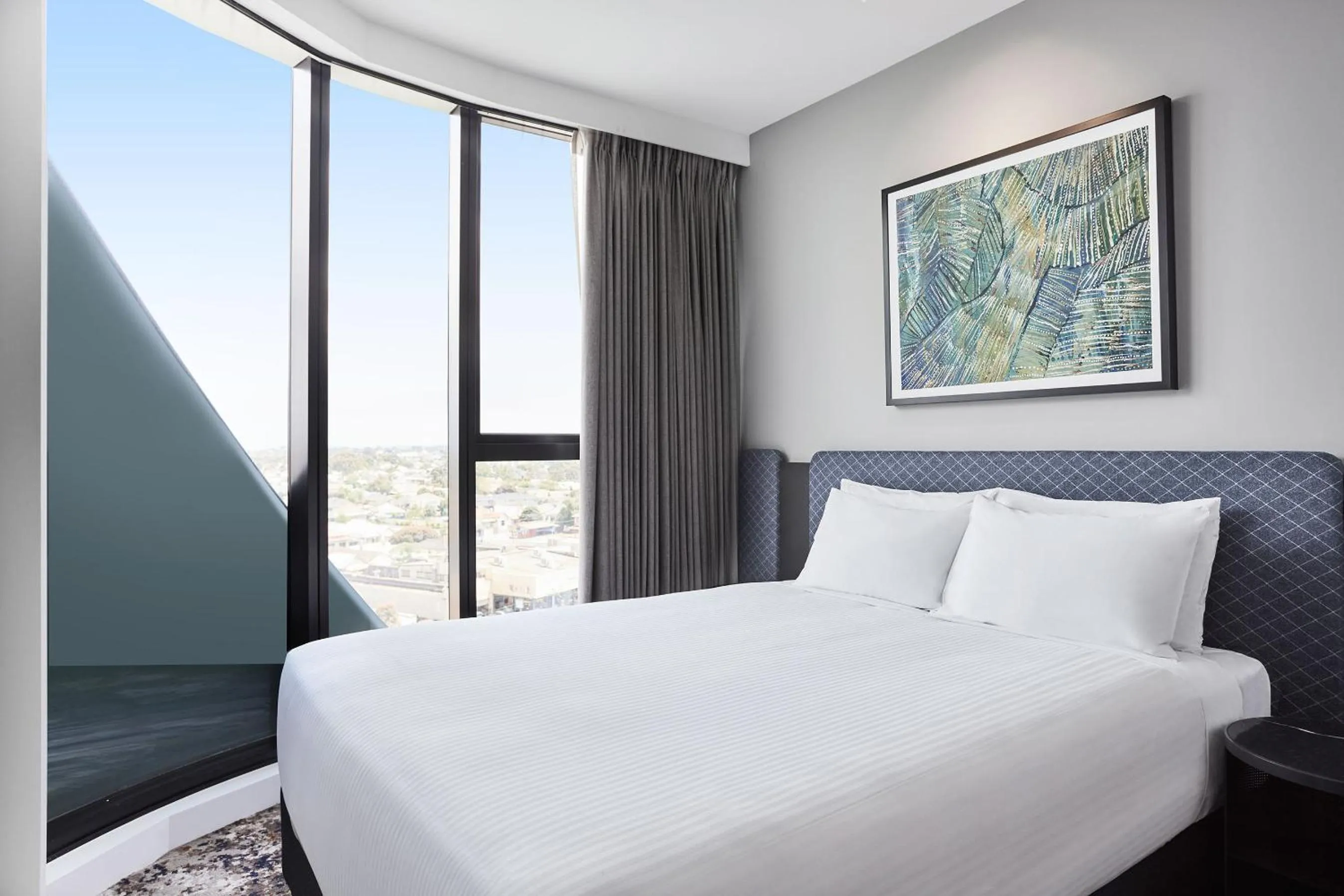 Bed in Adina Apartment Hotel Melbourne, Pentridge