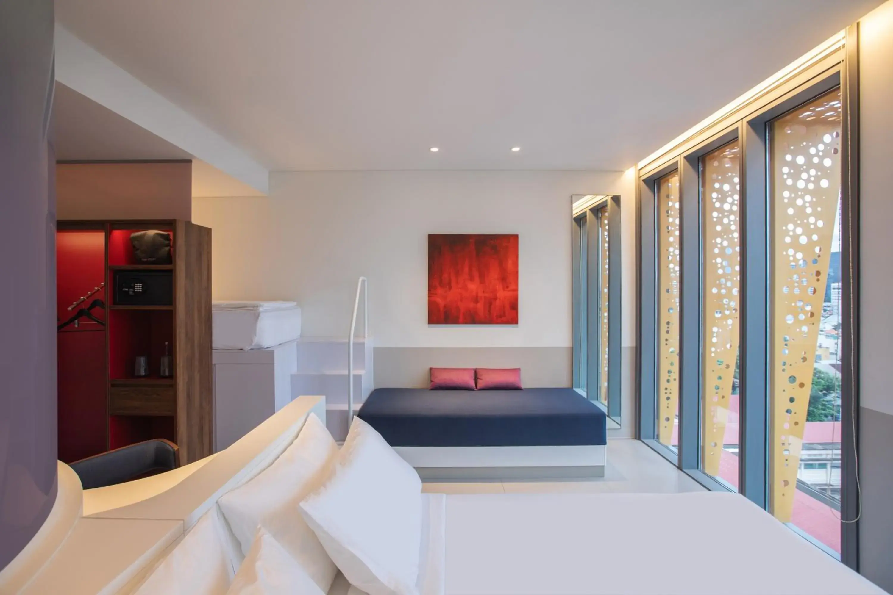 Signature Wink Family City View in Wink Hotel Danang Centre - Affordable Luxury - 24hrs Stay & Dragon Bridge View Signature Wink Family City View in Wink Hotel Danang Centre - Affordable Luxury - 24hrs Stay & Dragon Bridge View