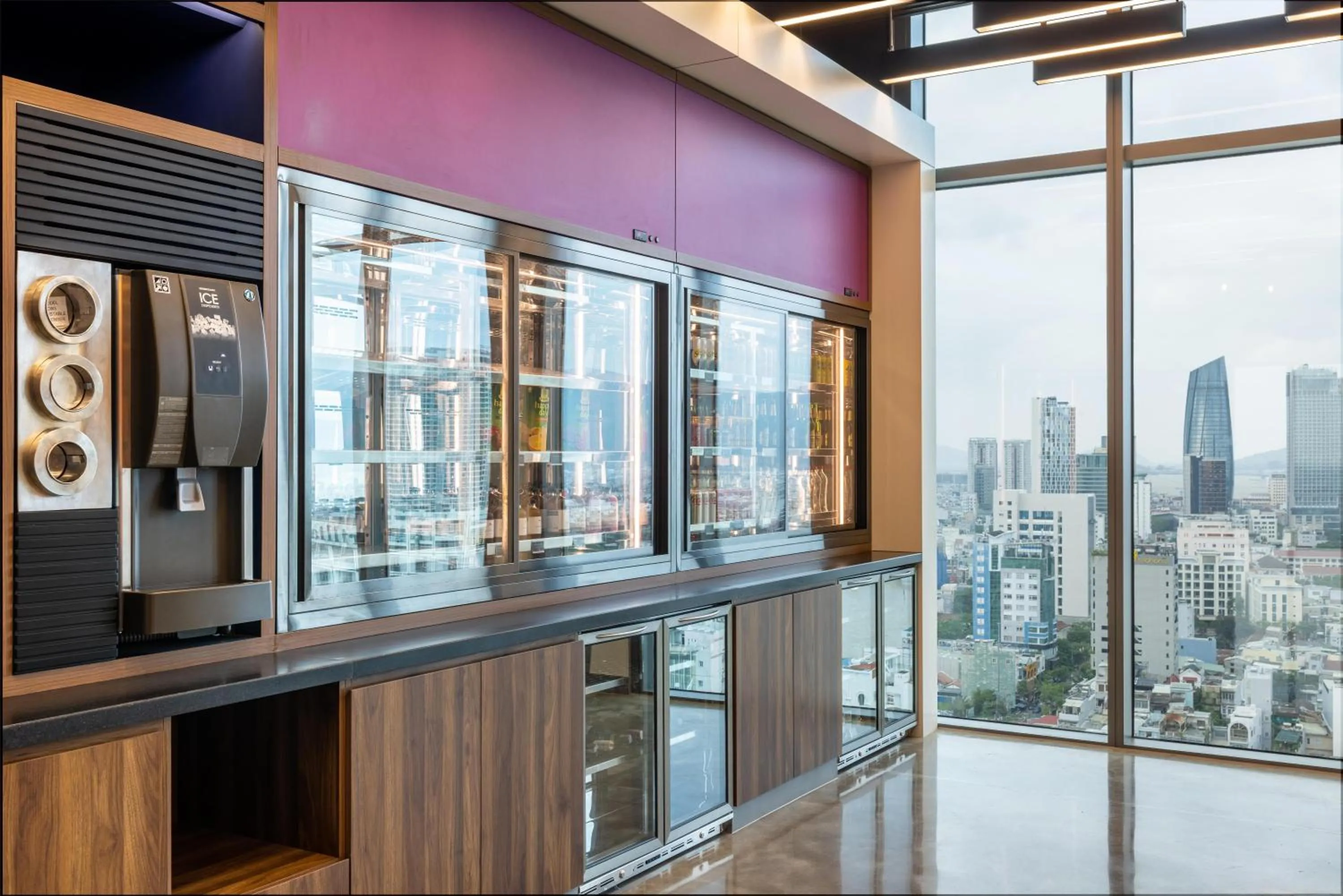 Restaurant/places to eat in Wink Danang Centre, Unscripted by Hyatt - 24 Hours stay