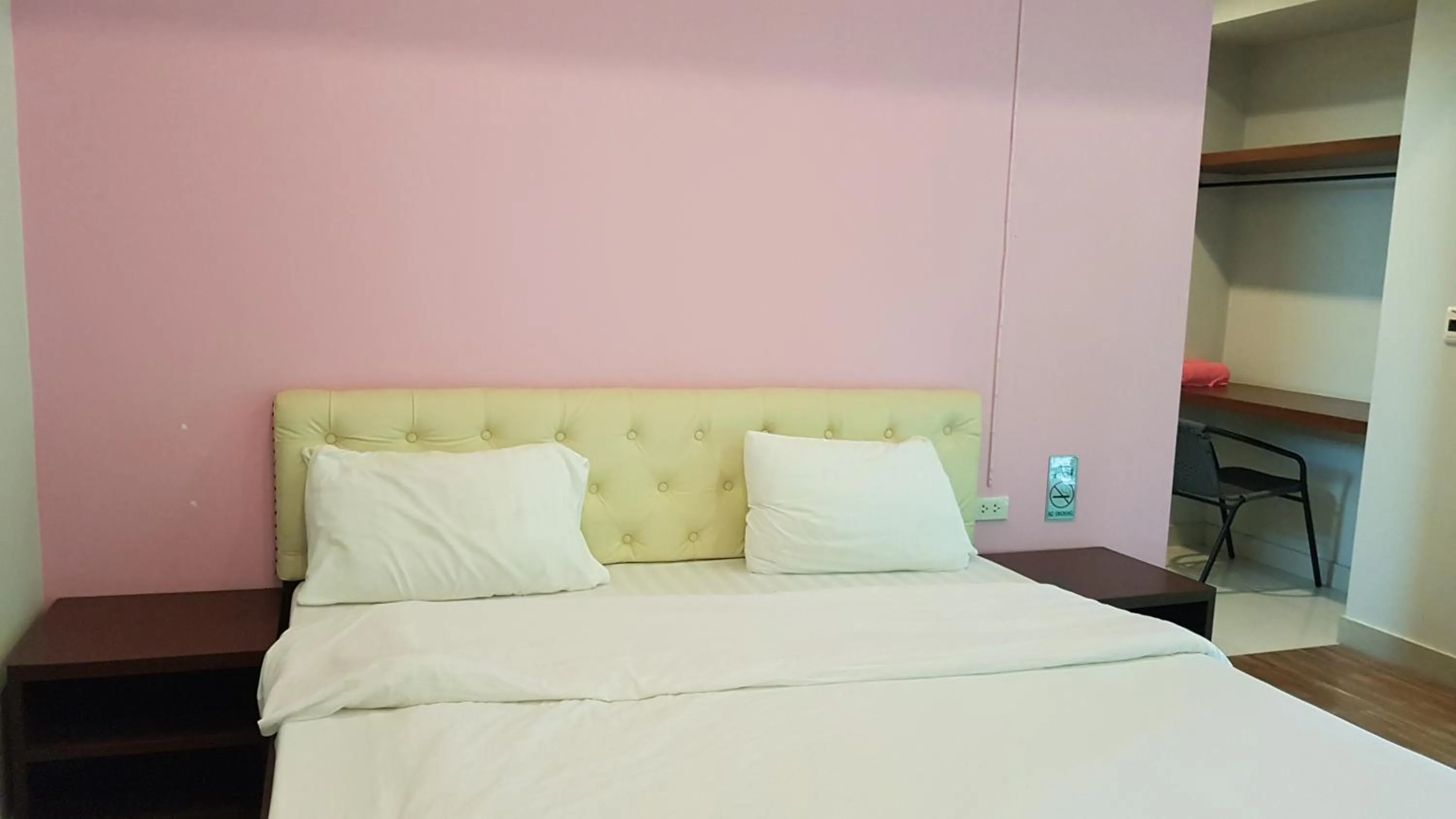 Bed in ที รีสอร์ท T Resort Suphanburi