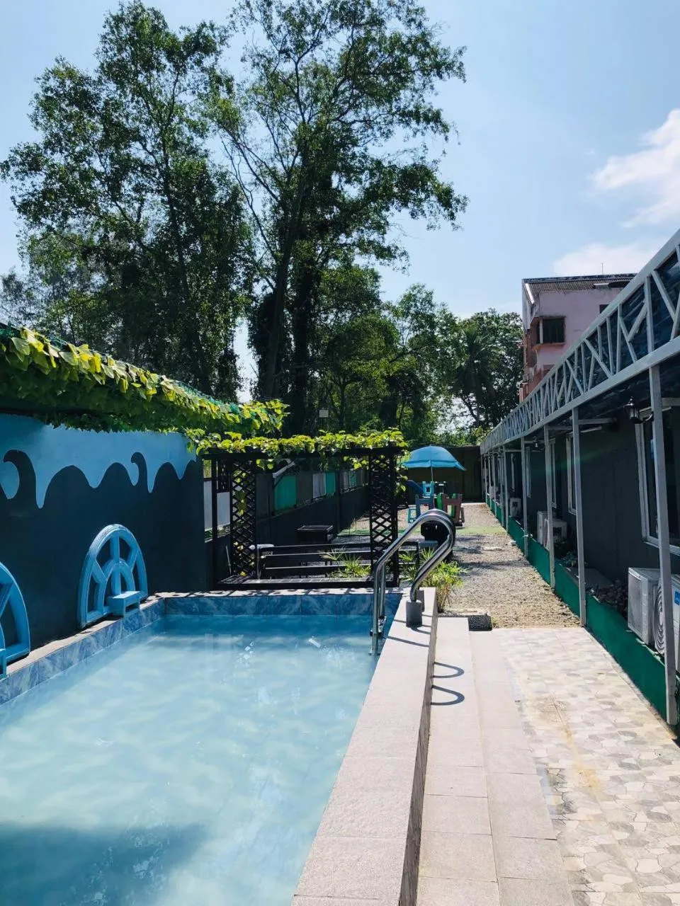 Swimming pool in RD Legend Hotel