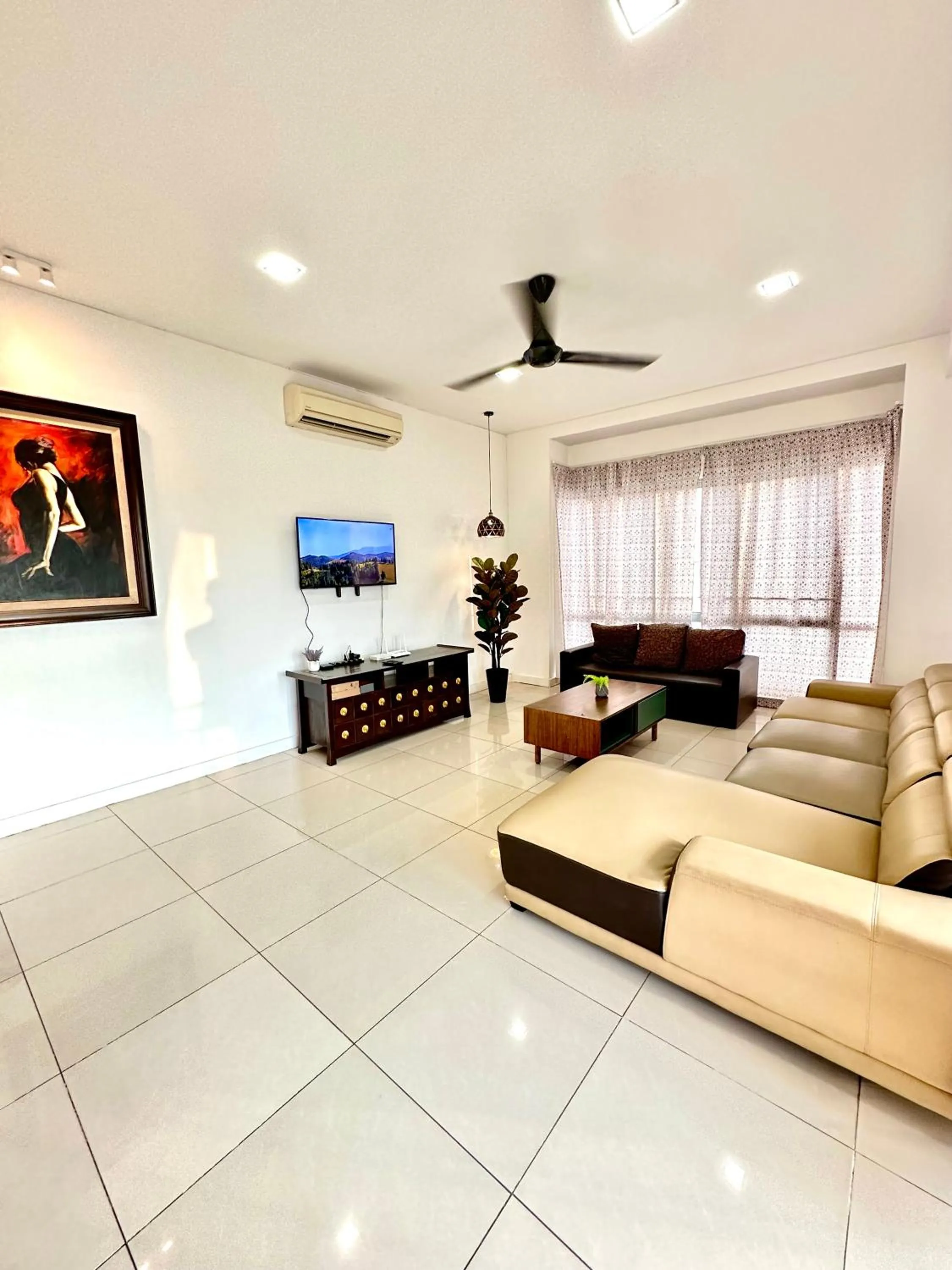 TV and multimedia in AJ Suites @ Loft Imago KK