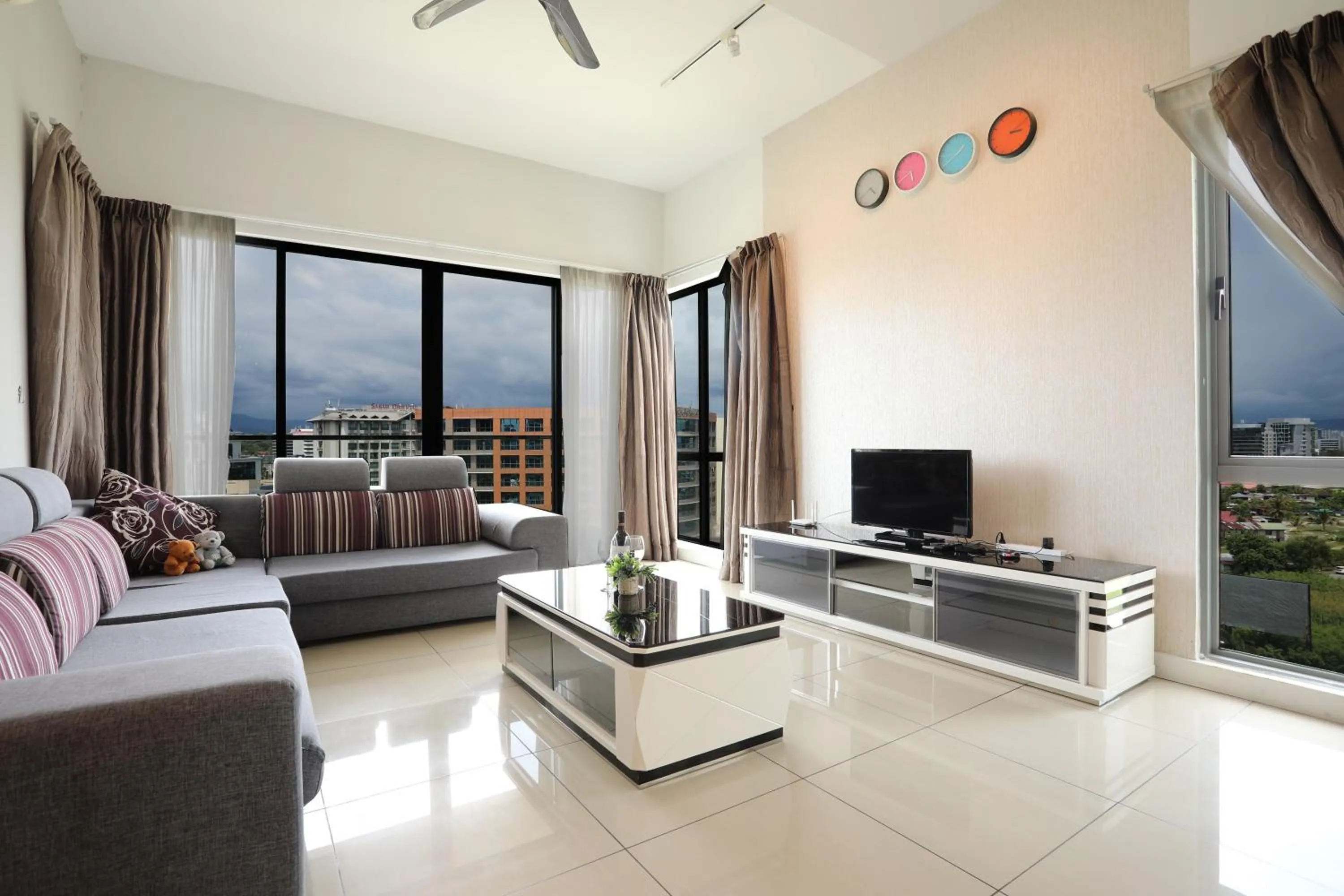 TV and multimedia in AJ Suites @ Loft Imago KK