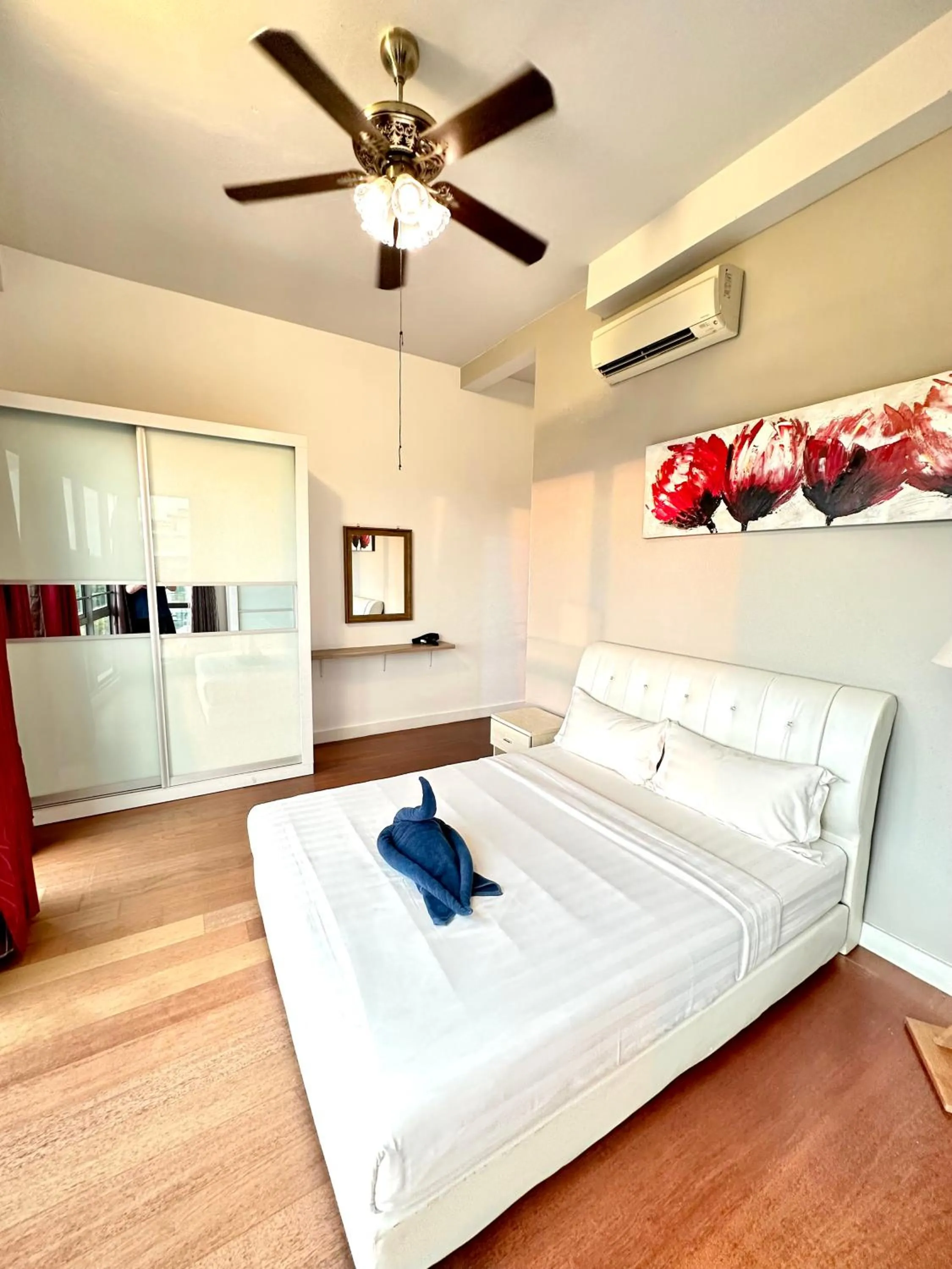 Bed in AJ Suites @ Loft Imago KK