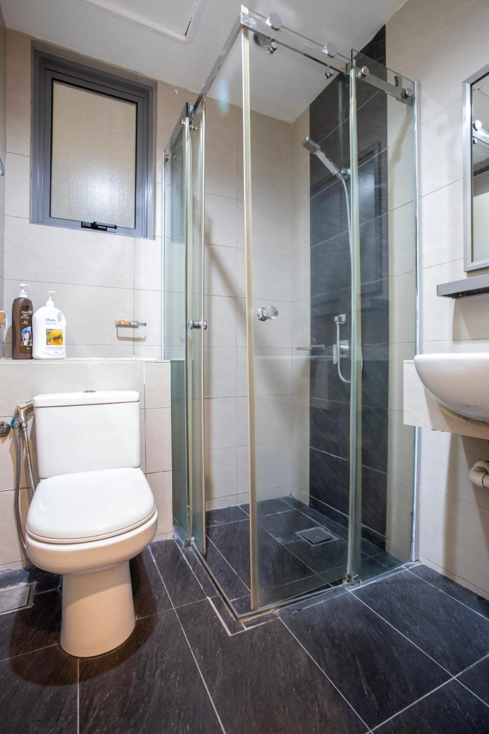 Toilet in AJ Suites @ Loft Imago KK