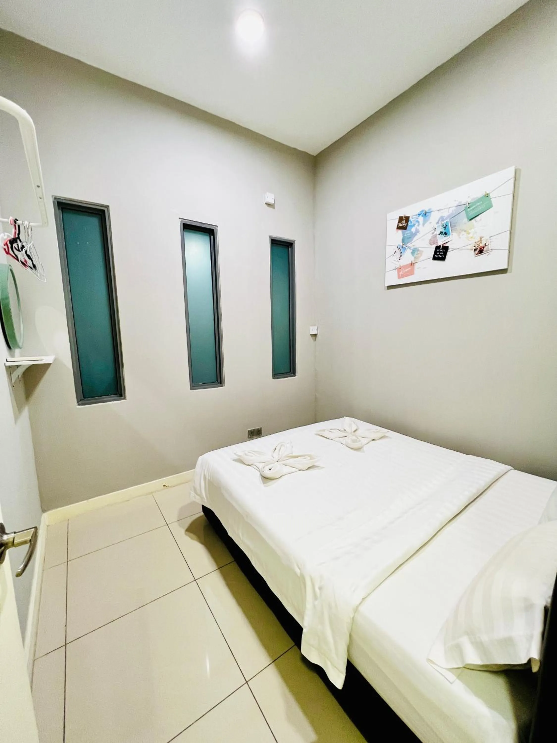 Bed in AJ Suites @ Loft Imago KK