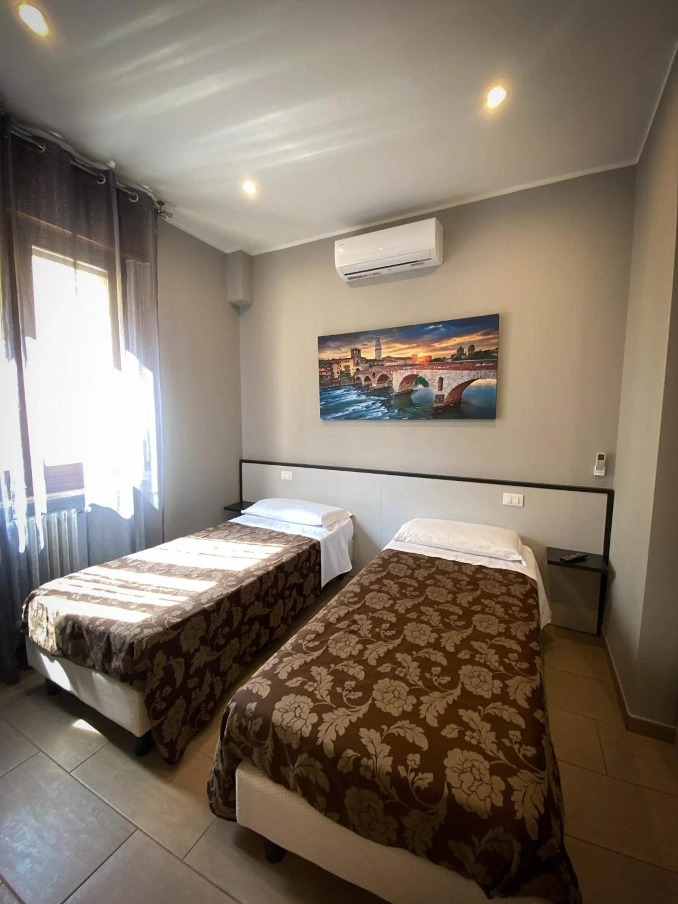 Bedroom, Bed in Hotel Arena