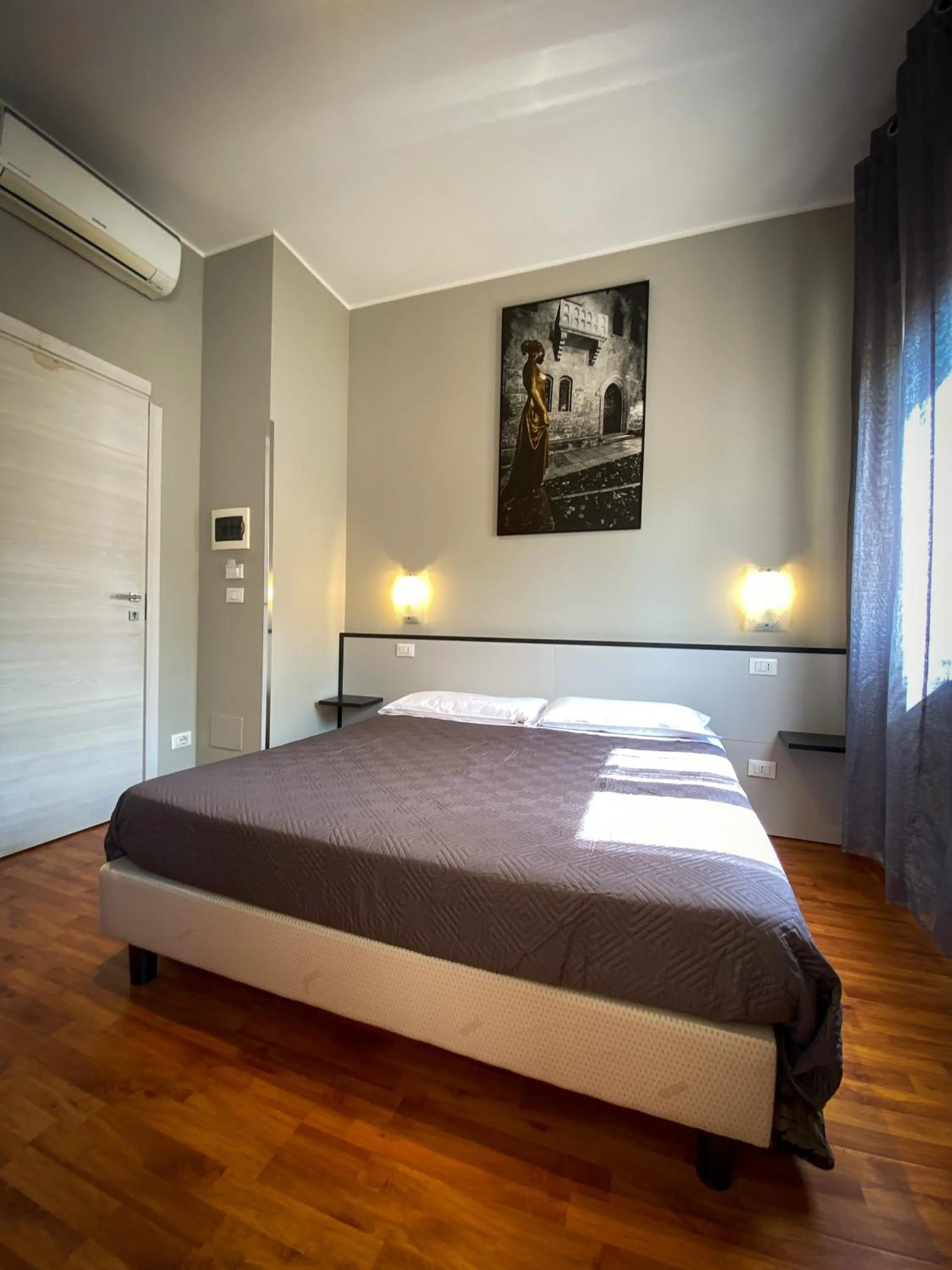 Bedroom, Bed in Hotel Arena