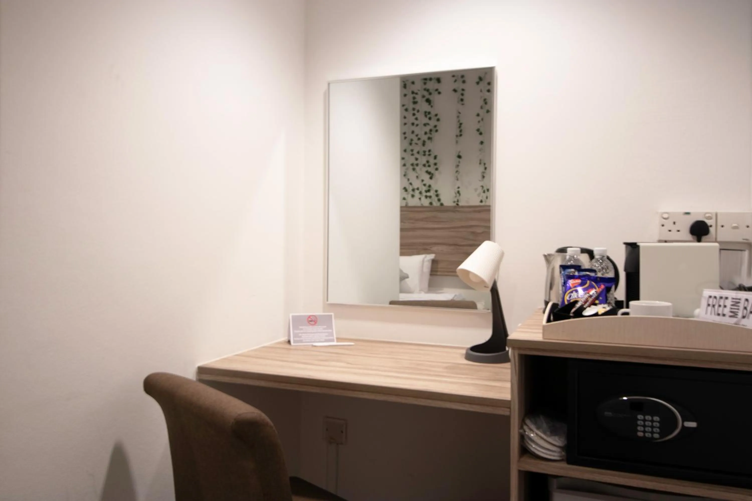 Bedroom in Victoria Hotel a NuVe Group Collection