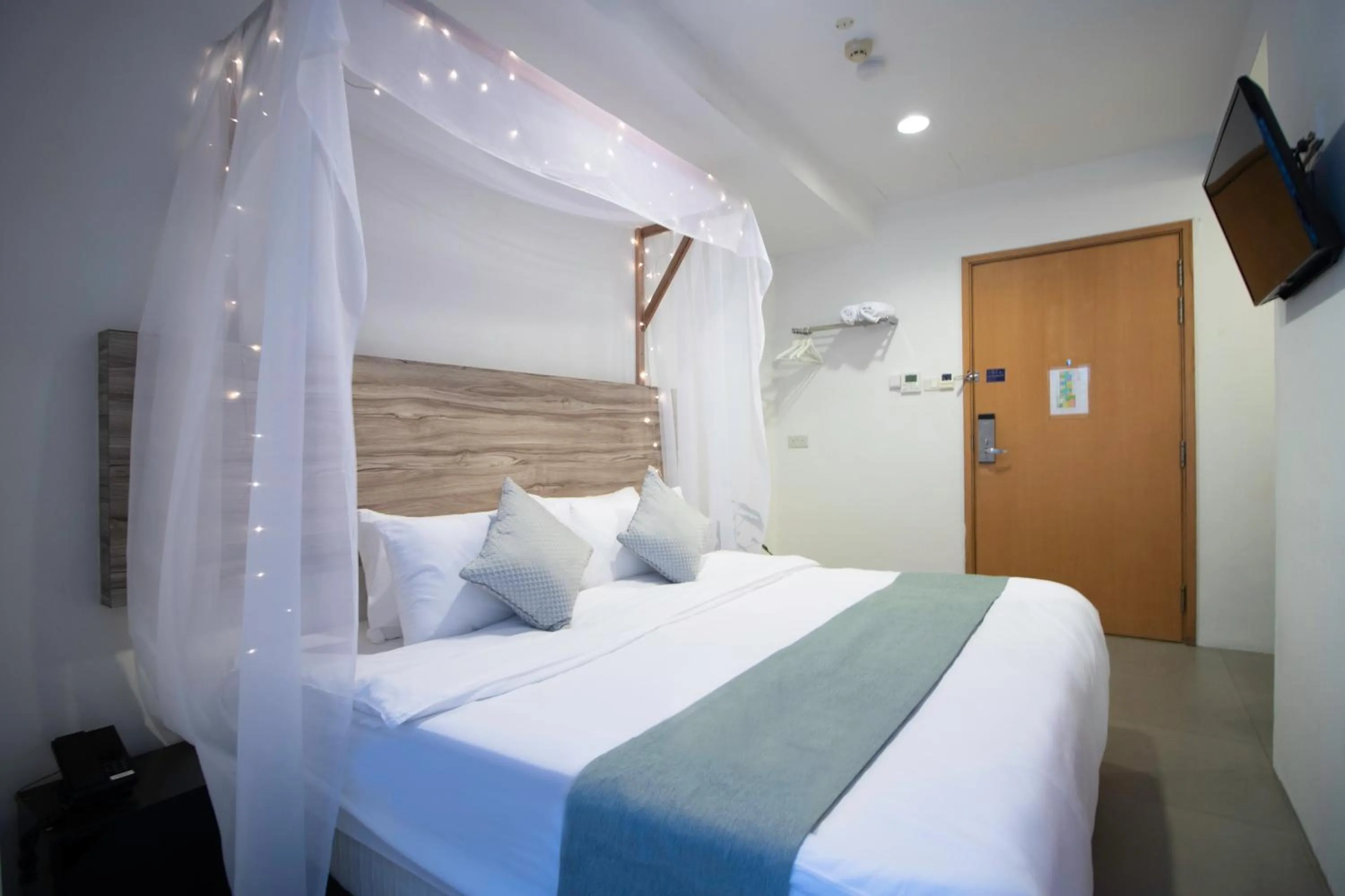 Bedroom, Bed in Victoria Hotel a NuVe Group Collection