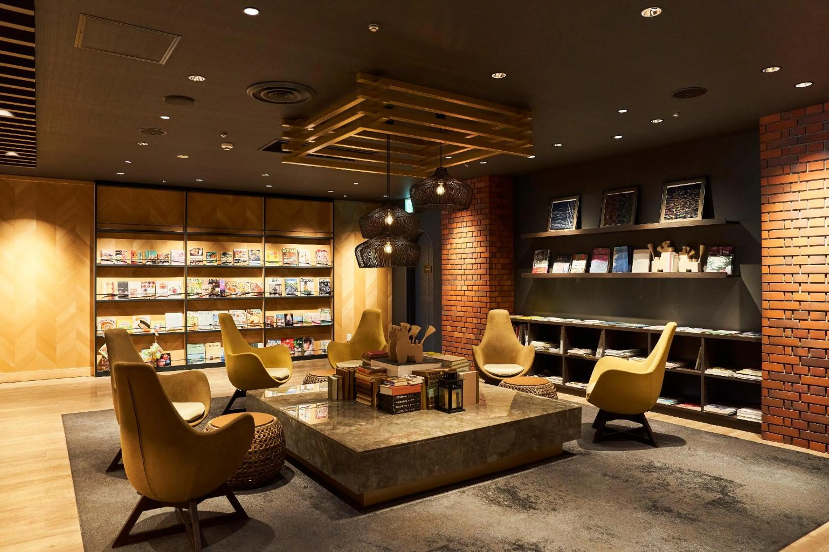 Communal lounge/ TV room in Hotel Global View Hachinohe