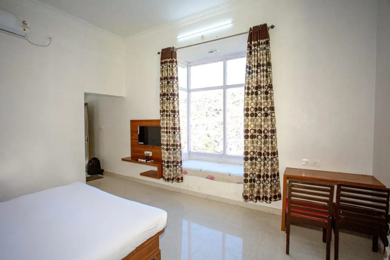 Bed in LB The Amar Palace