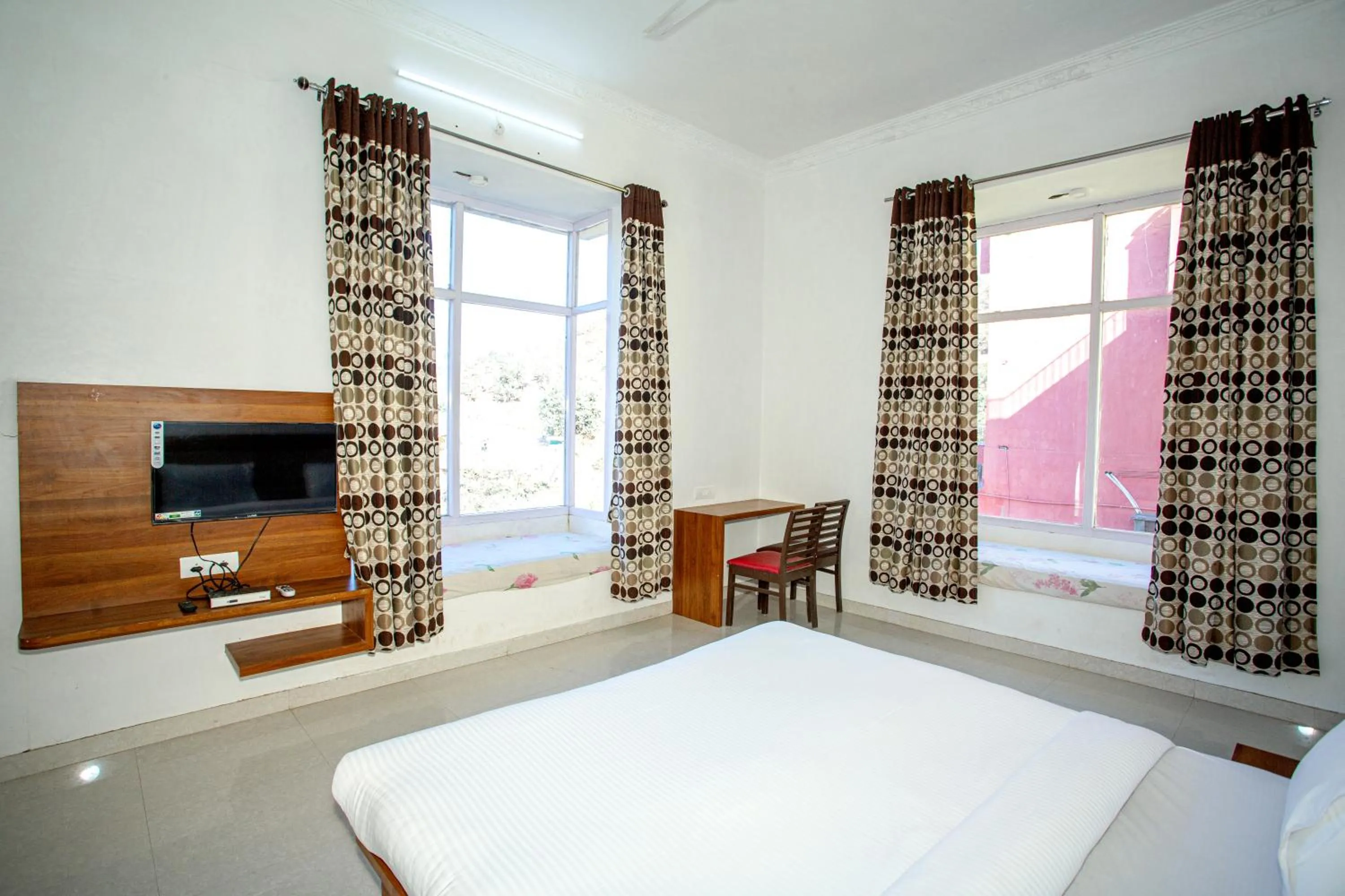 Bed in LB The Amar Palace