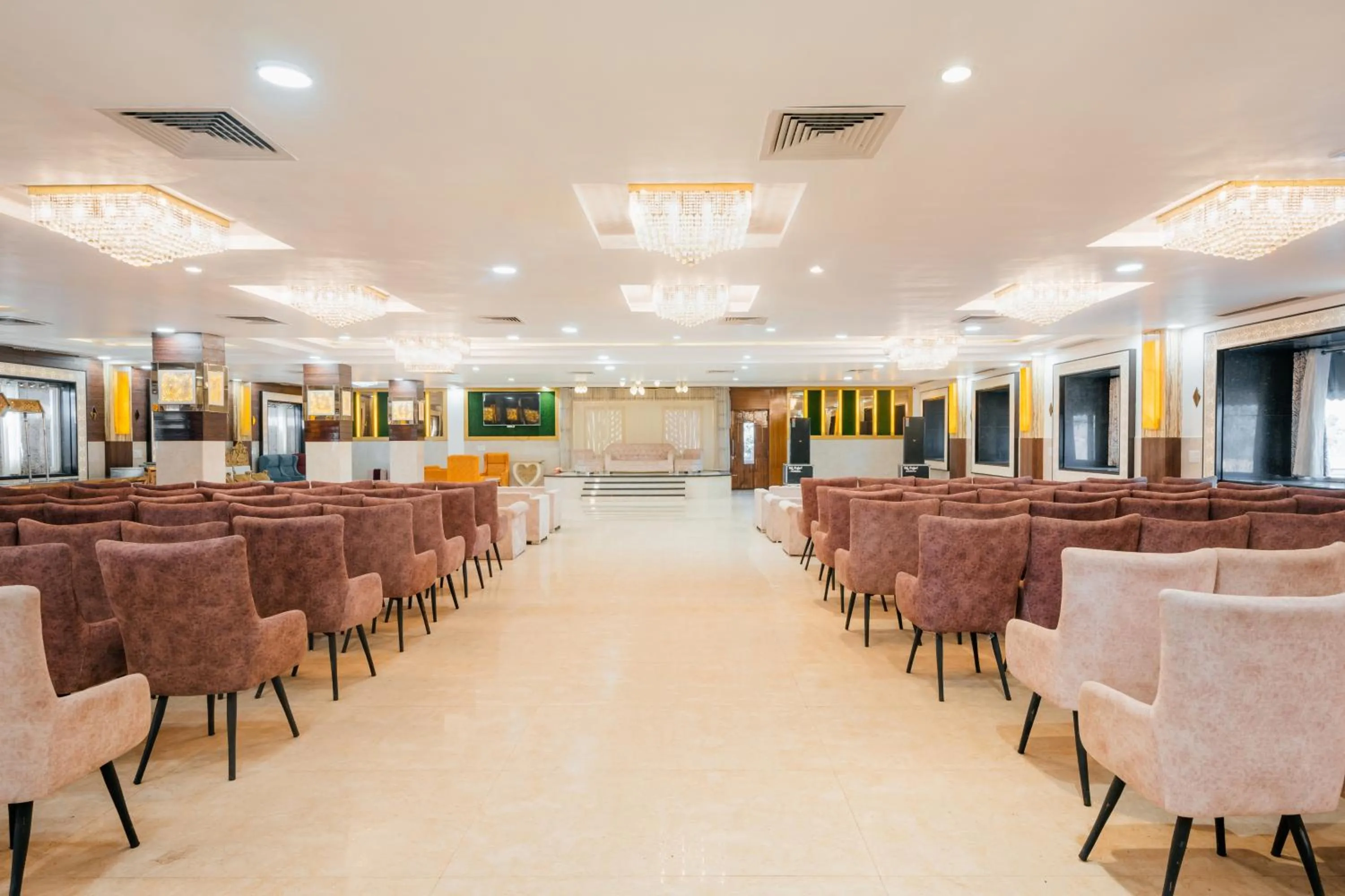 Seating area in Hotel Vasdaa Grand