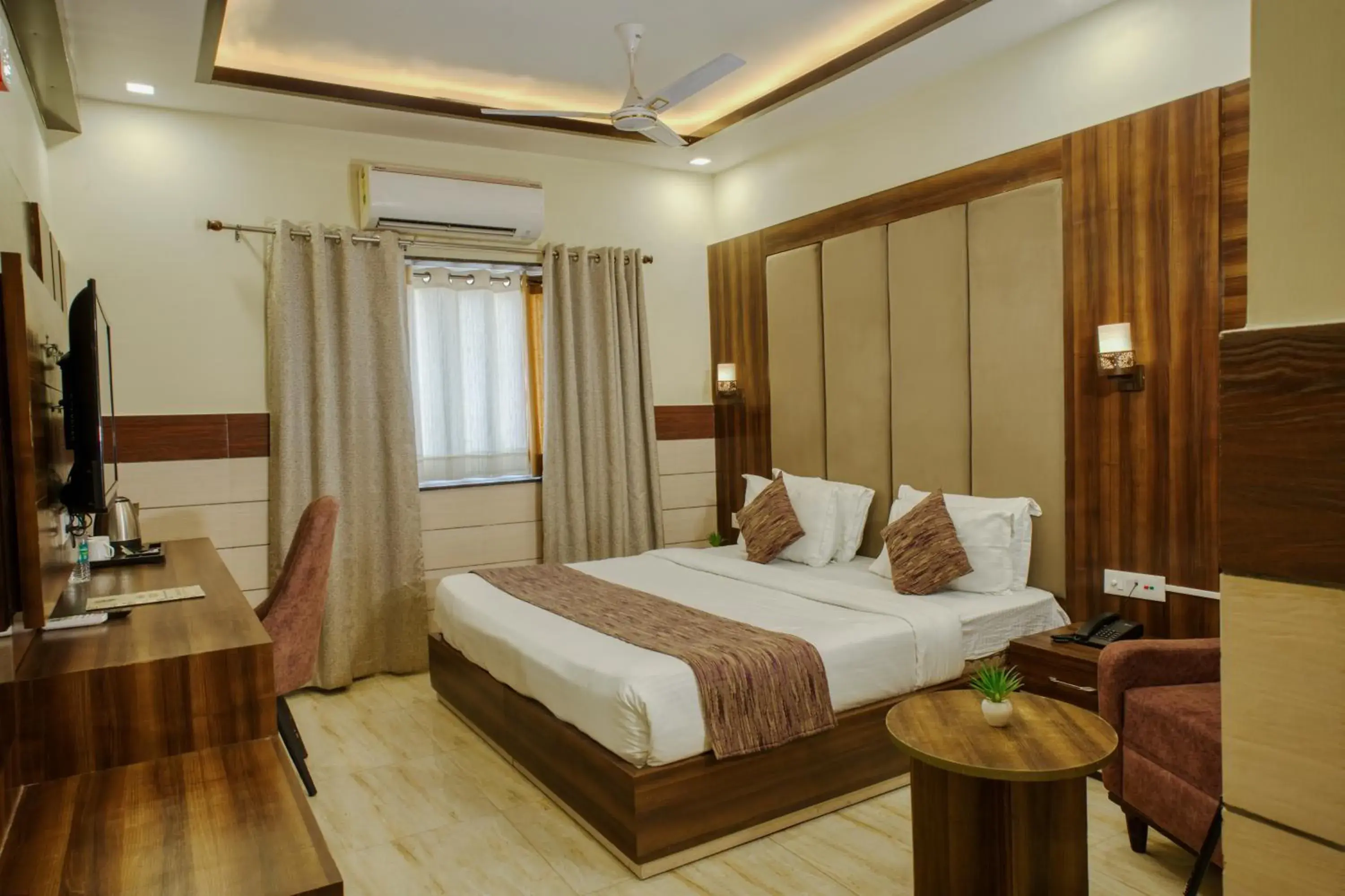 Deluxe Room - single occupancy in Hotel Vasdaa Grand Deluxe Room - single occupancy in Hotel Vasdaa Grand