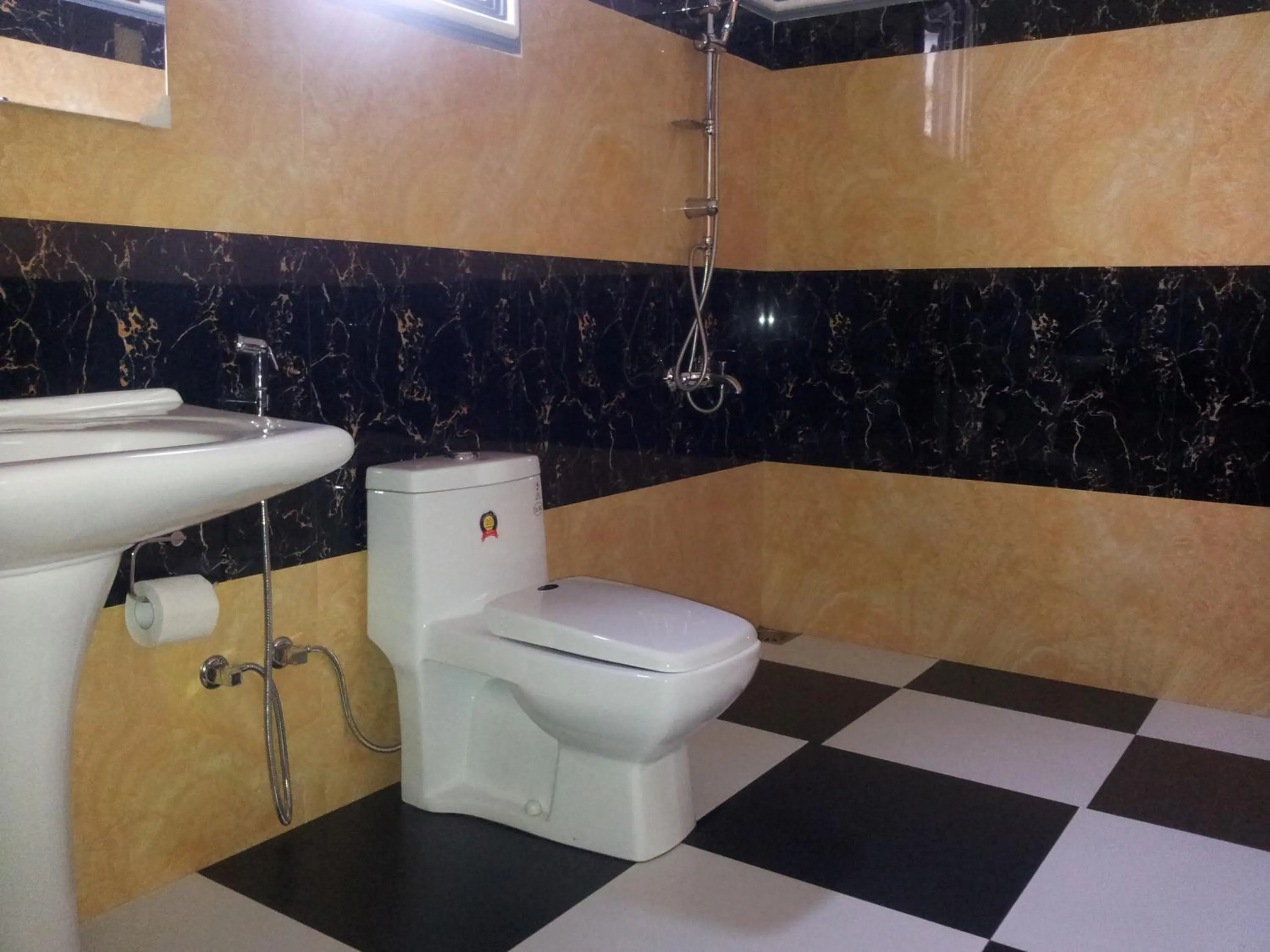 Bathroom in Peacock Reach Hotel