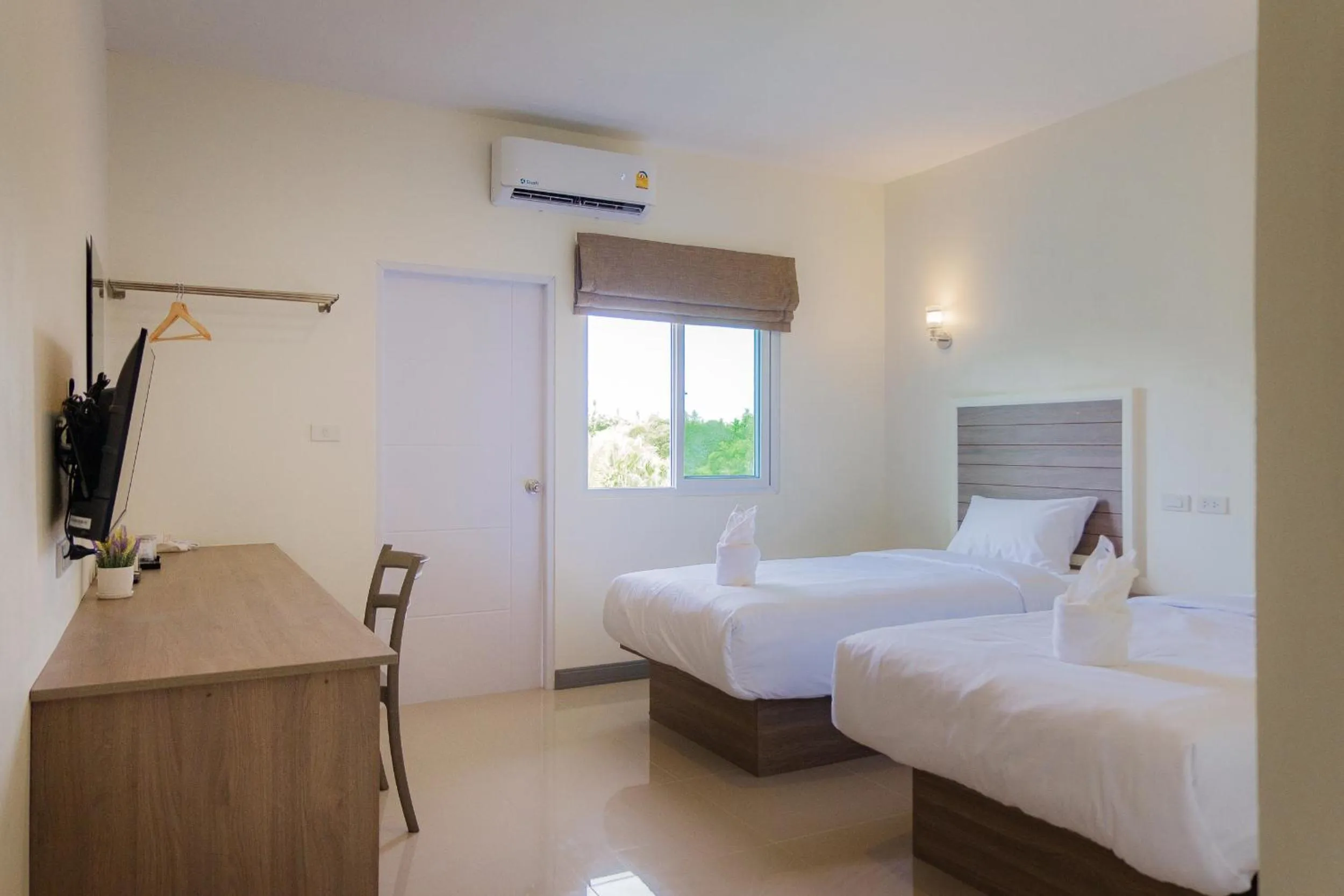 Bedroom, Bed in ONE Chumphon Hotel