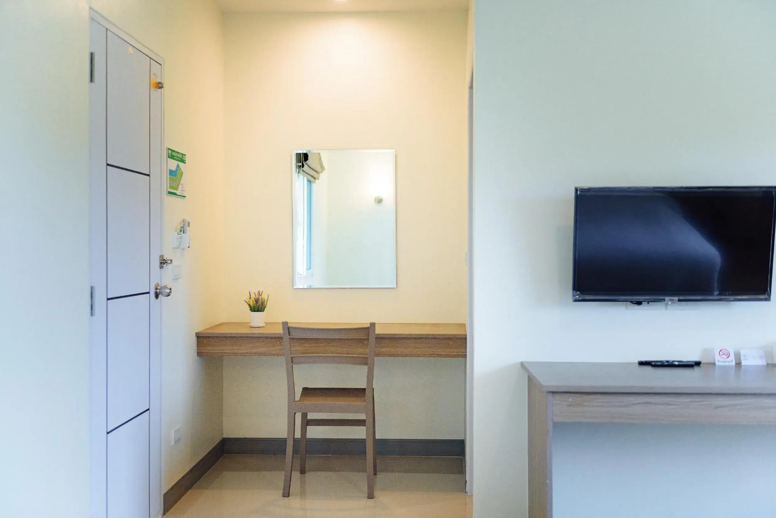 Deluxe Twin Room in ONE Chumphon Hotel Deluxe Twin Room in ONE Chumphon Hotel